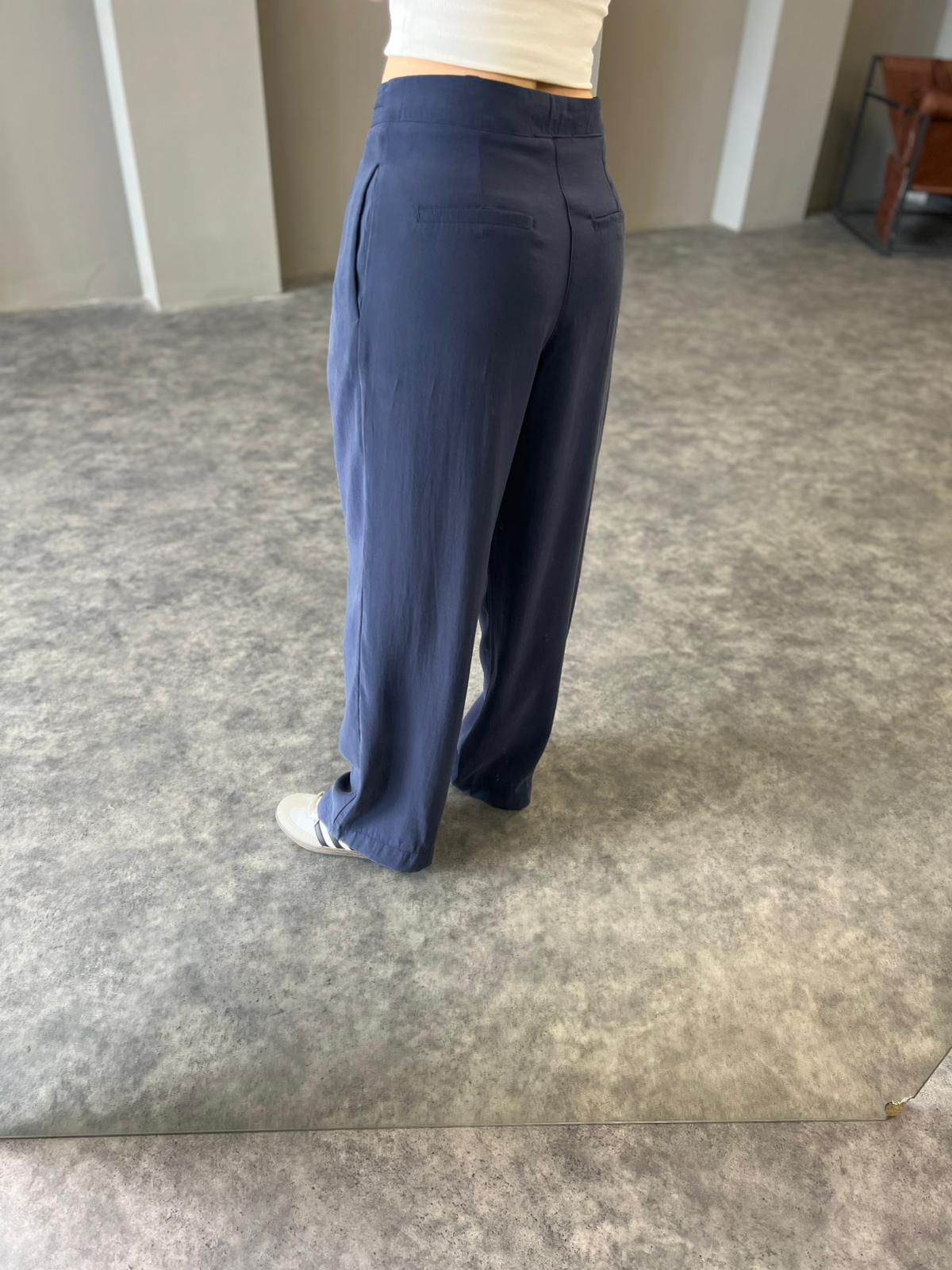 Lacivert Toka Detaylı Modal Pantolon