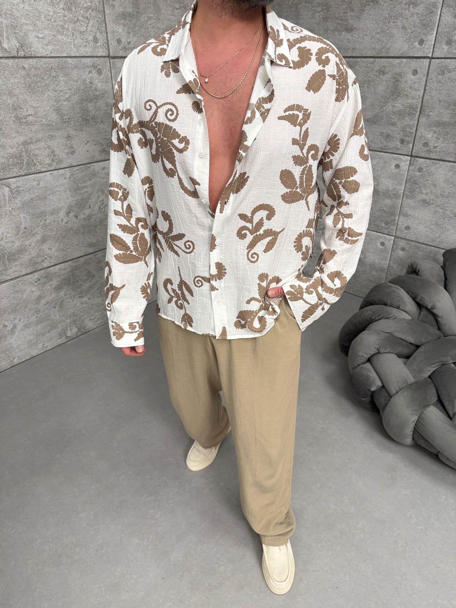 Beyaz Desenli Keten Gömlek