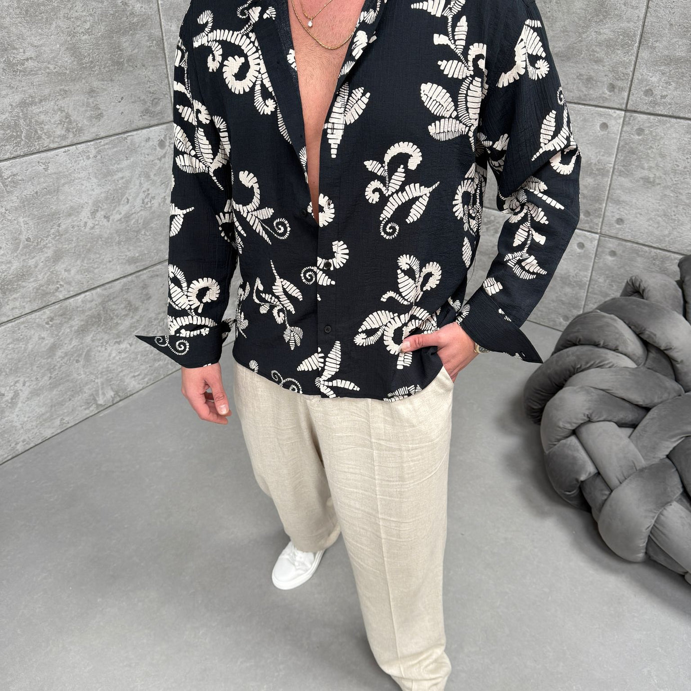 Beyaz Desenli Keten Gömlek