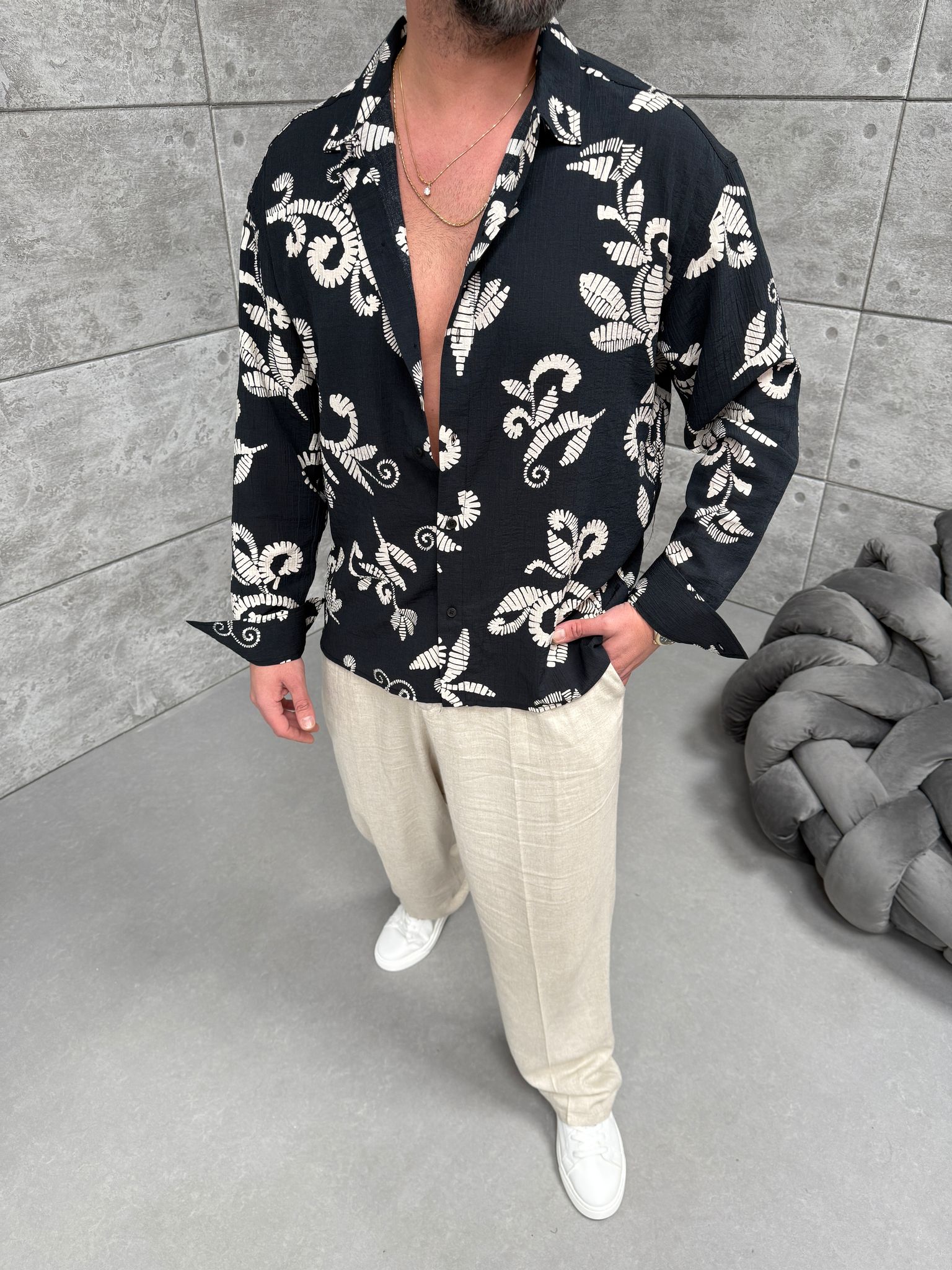 Beyaz Desenli Keten Gömlek