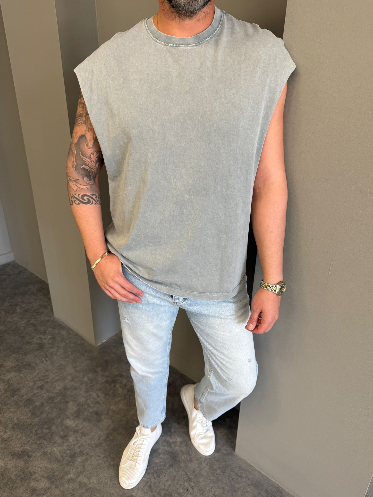 Yıkamalı Kolsuz T-Shirt