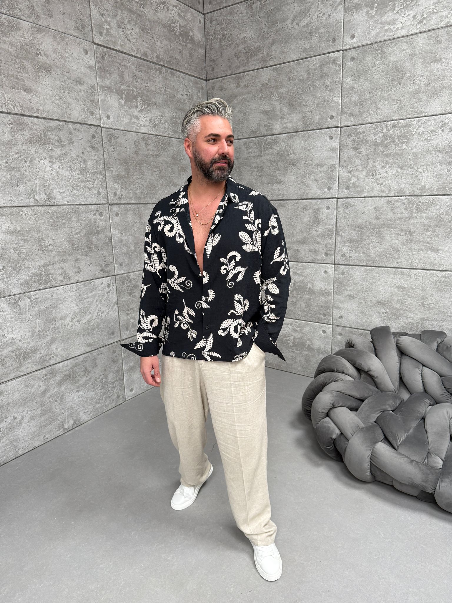 Beyaz Desenli Keten Gömlek