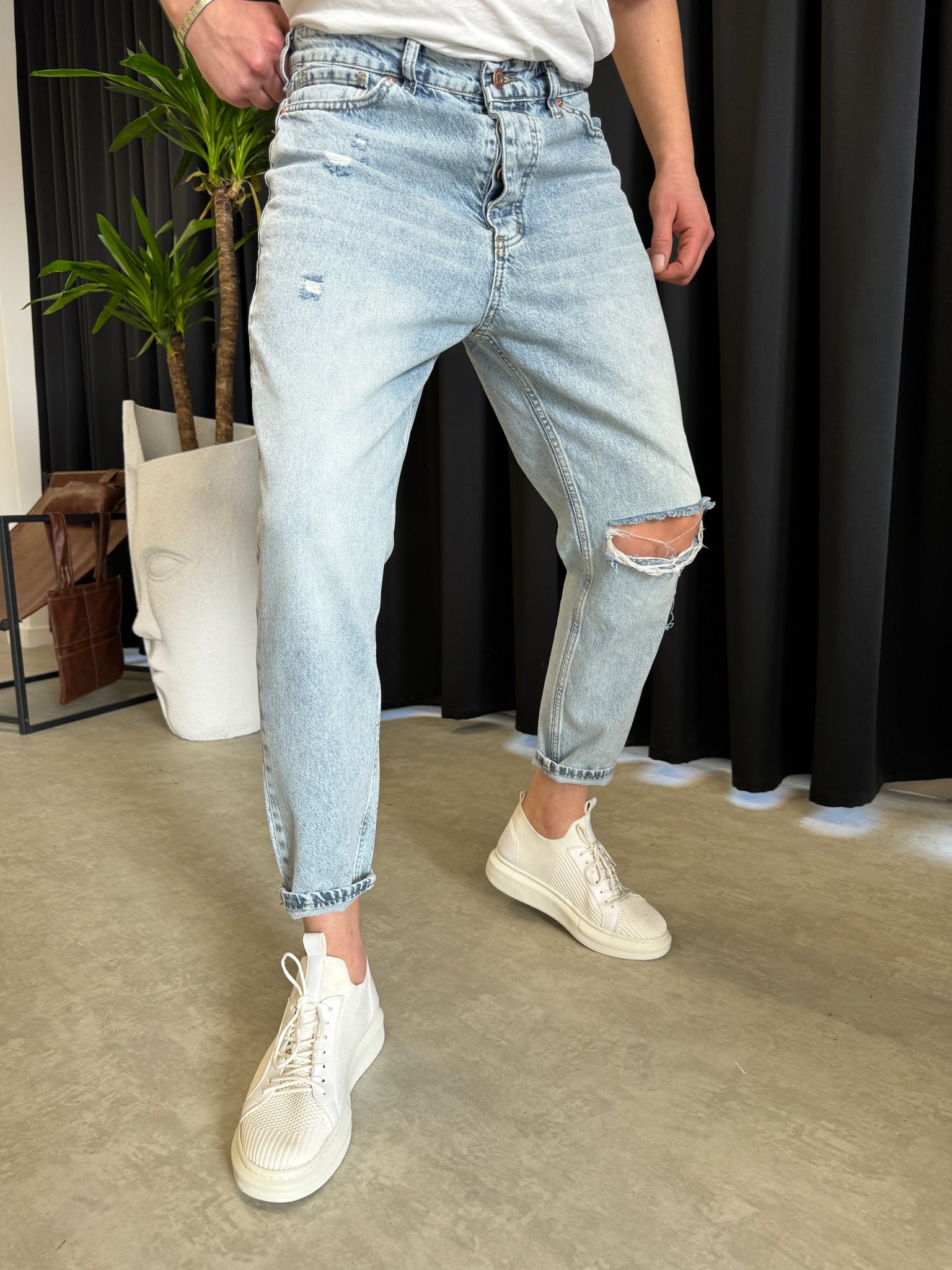 Tek Dizi Yırtık Boyfirend Pantolon