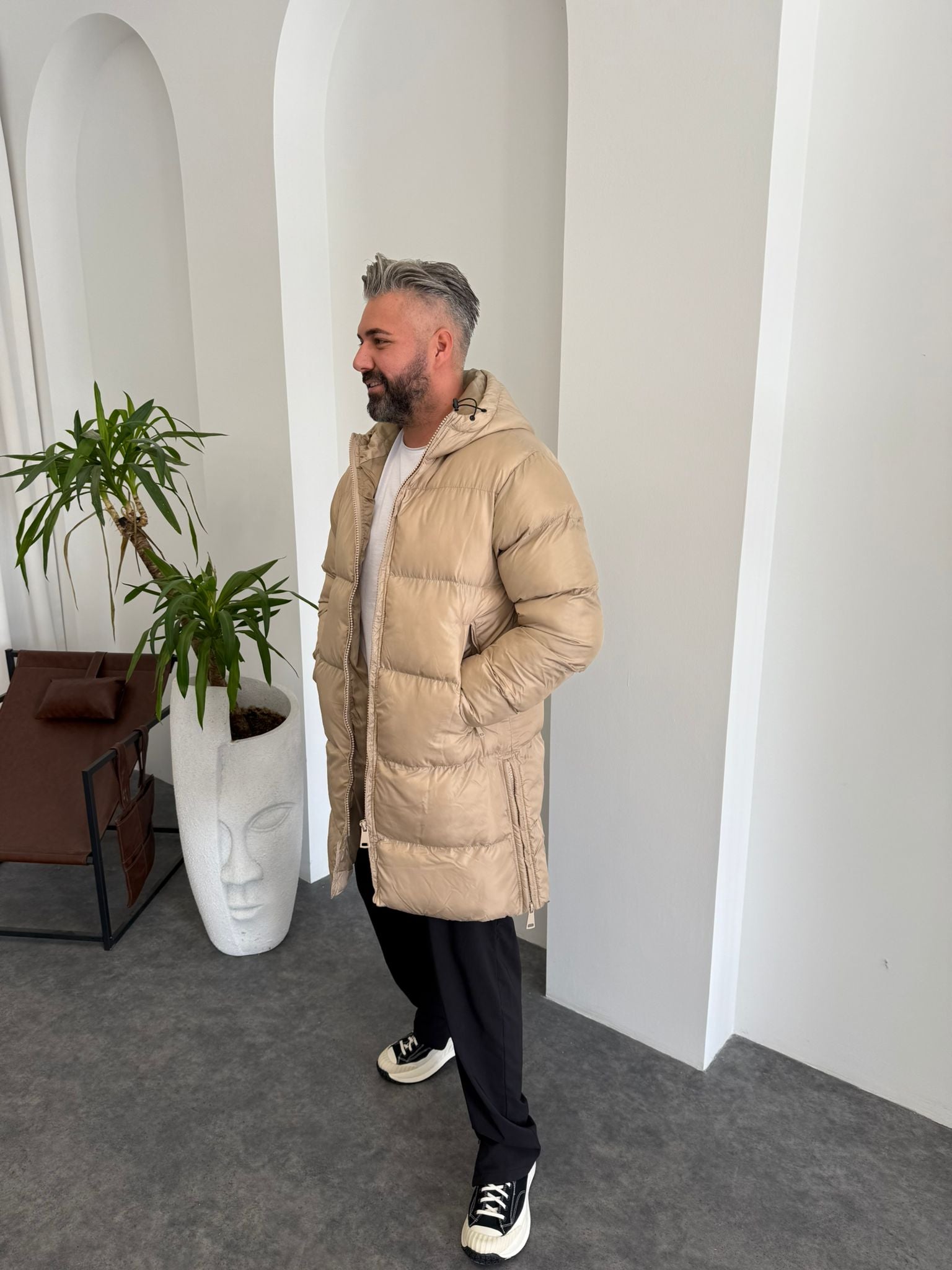 Fermuarlı Krem Uzun Şişme Mont