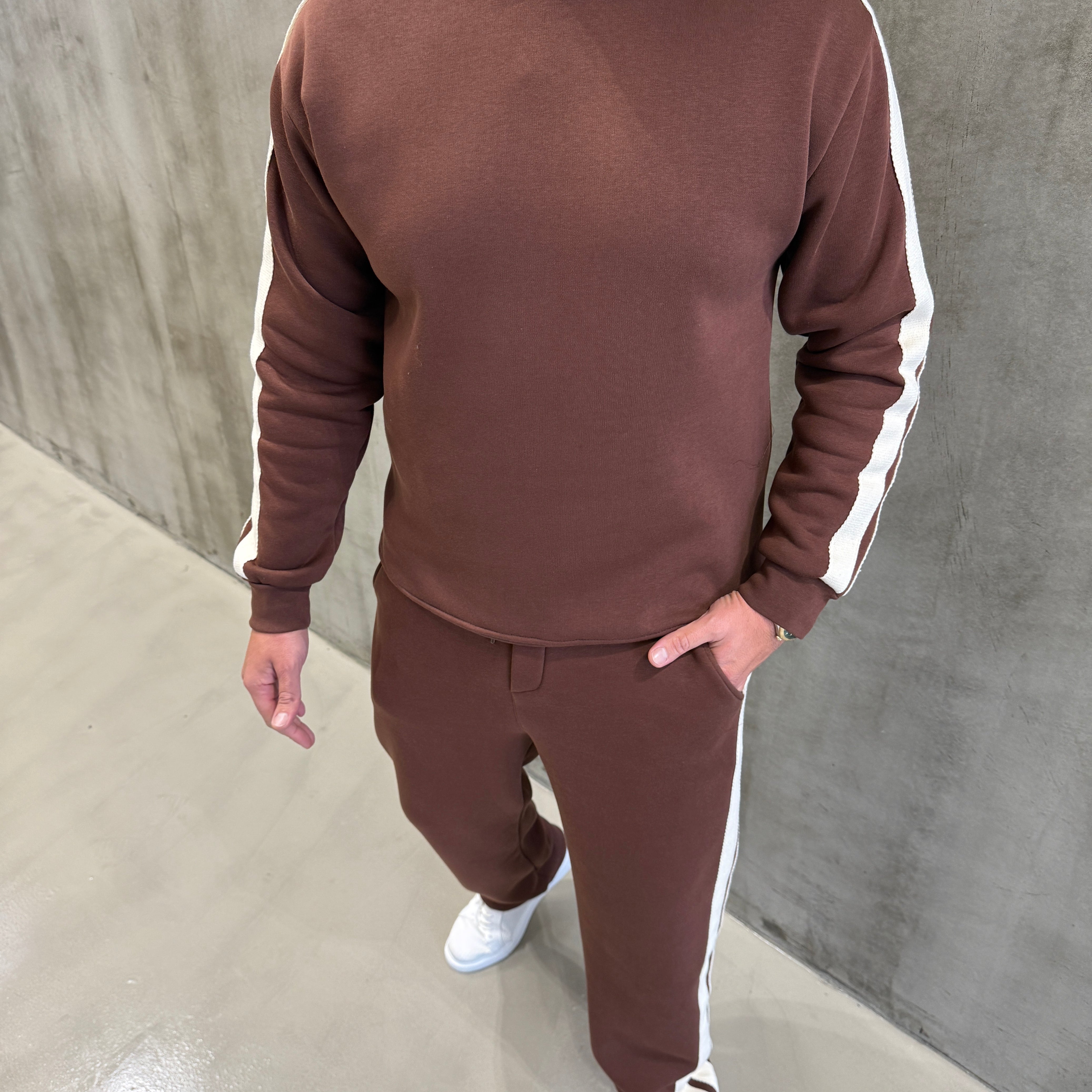 Siyah Hasır Şeritli 3 İplik Şardonlu Takım