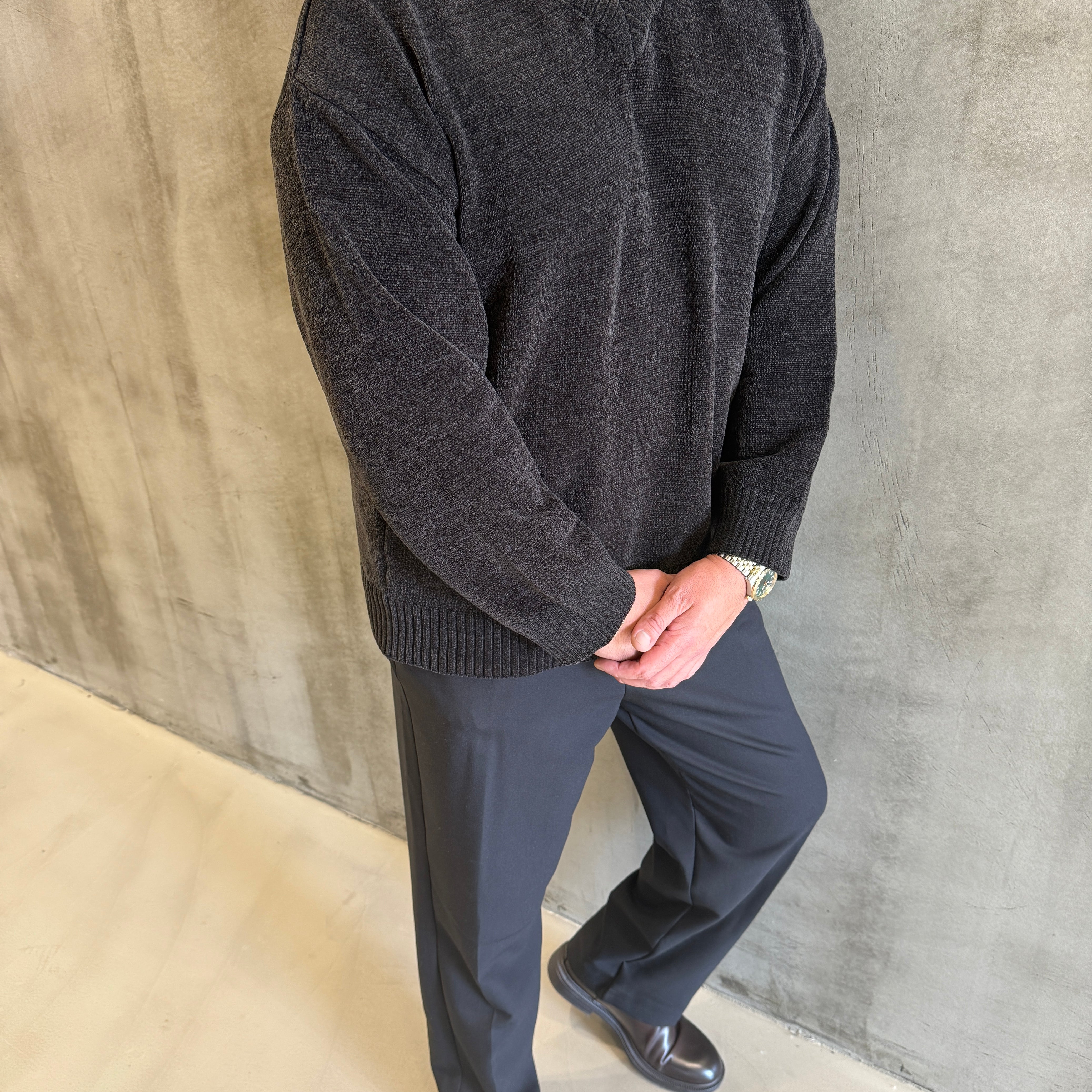 Siyah Çift V Yaka Sweat