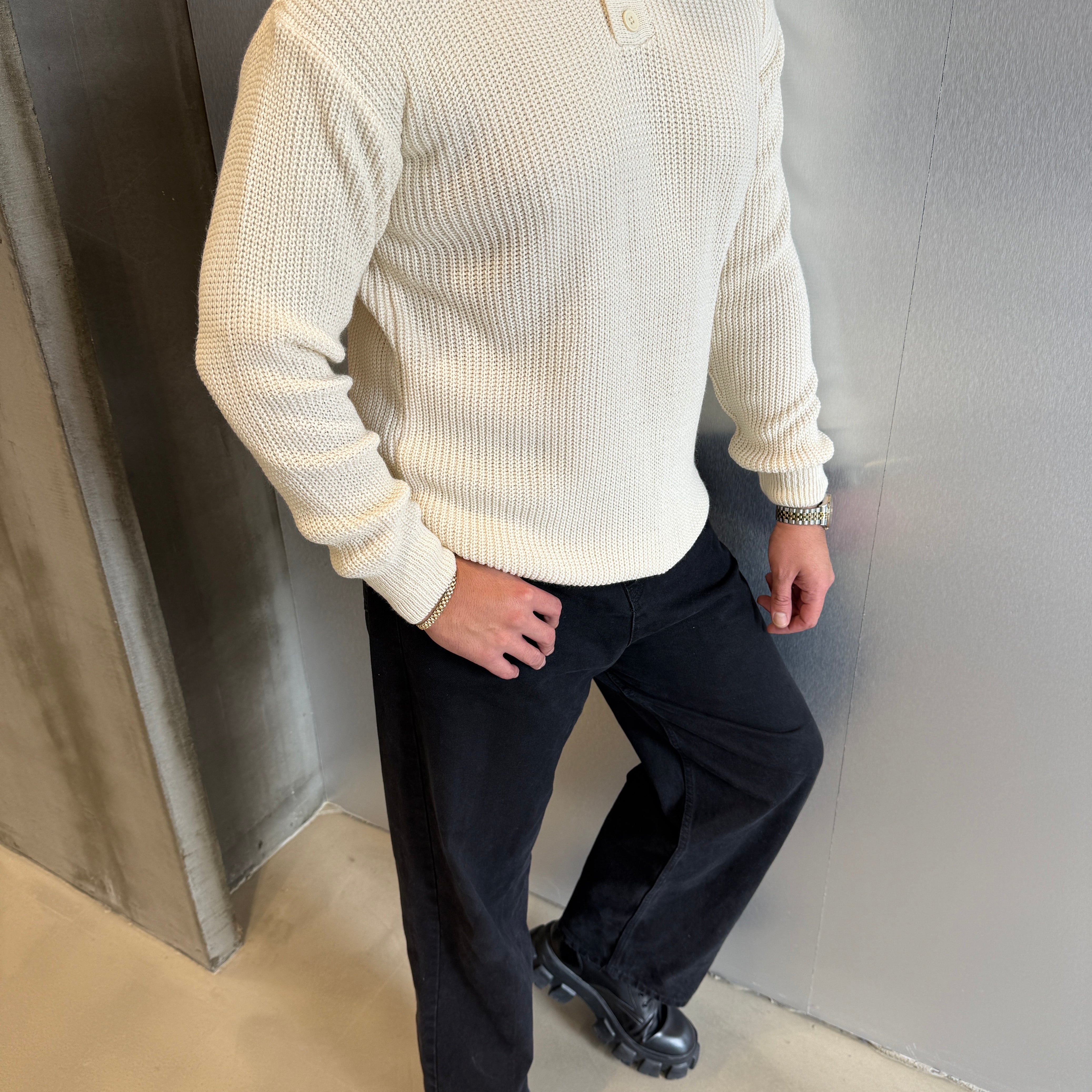 Ekru Düğmeli Triko Kazak