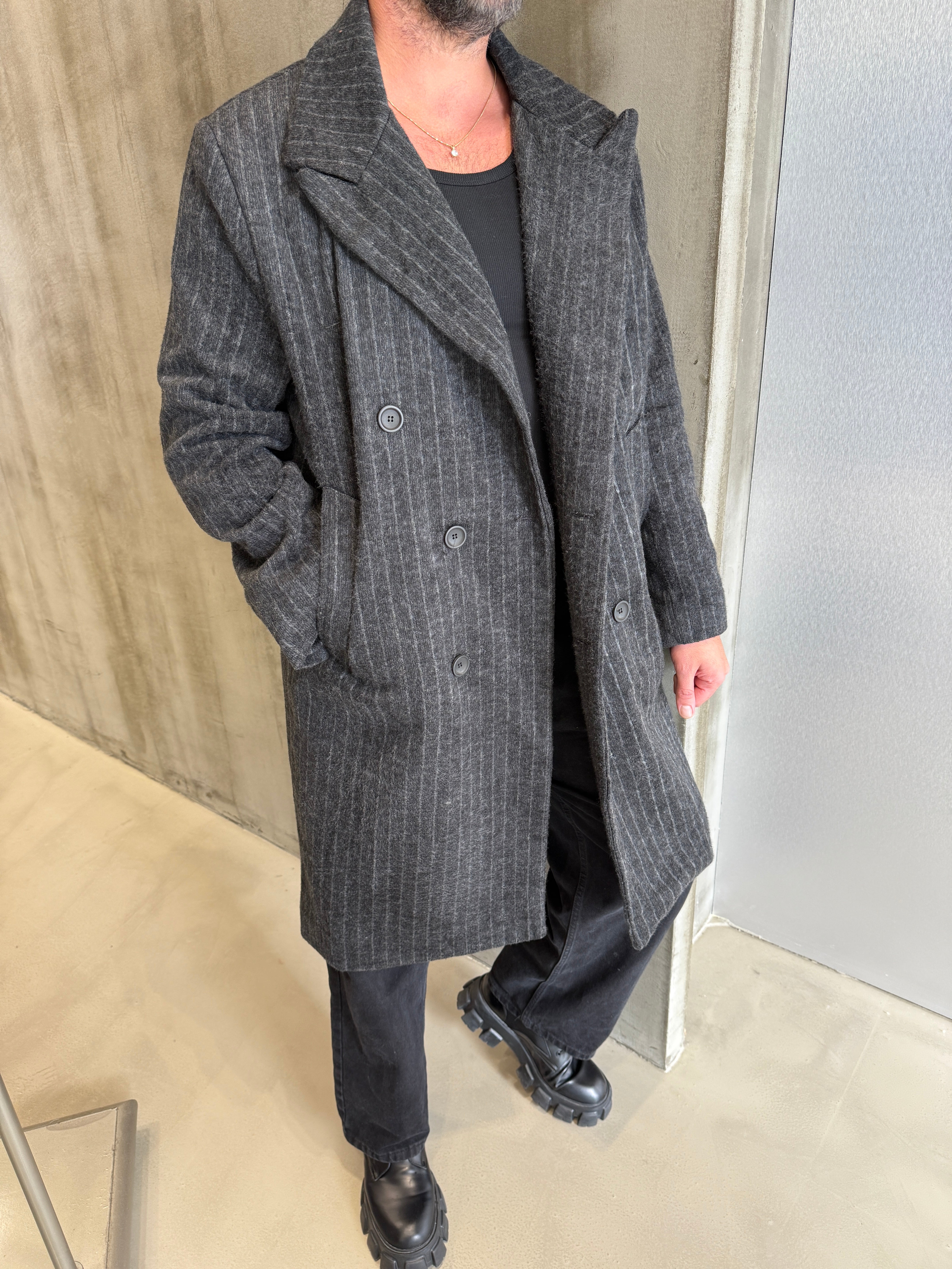 Siyah Çizgili Premium GG Kaşe Kaban