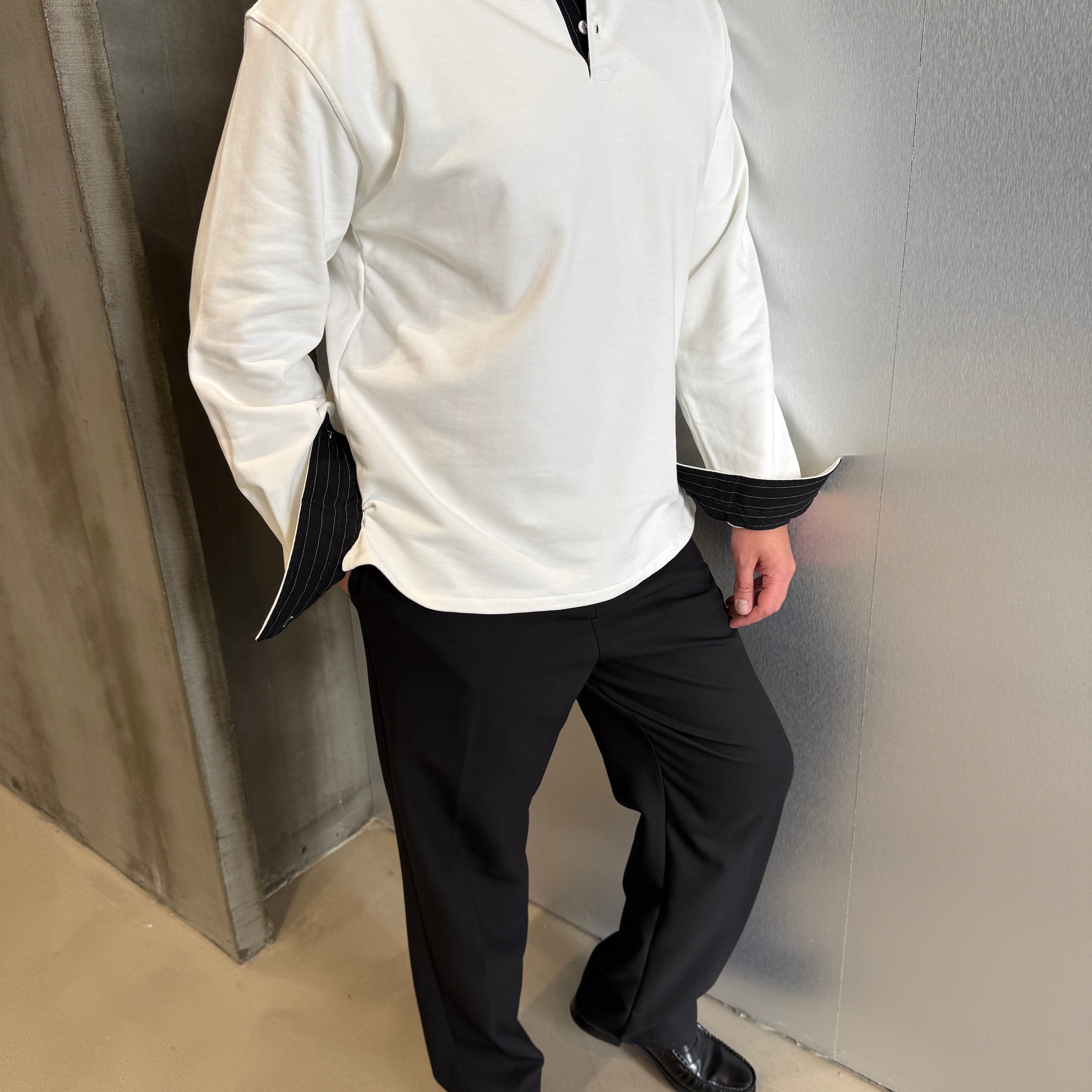 Siyah İtalyan Yaka Çizgili Sweat