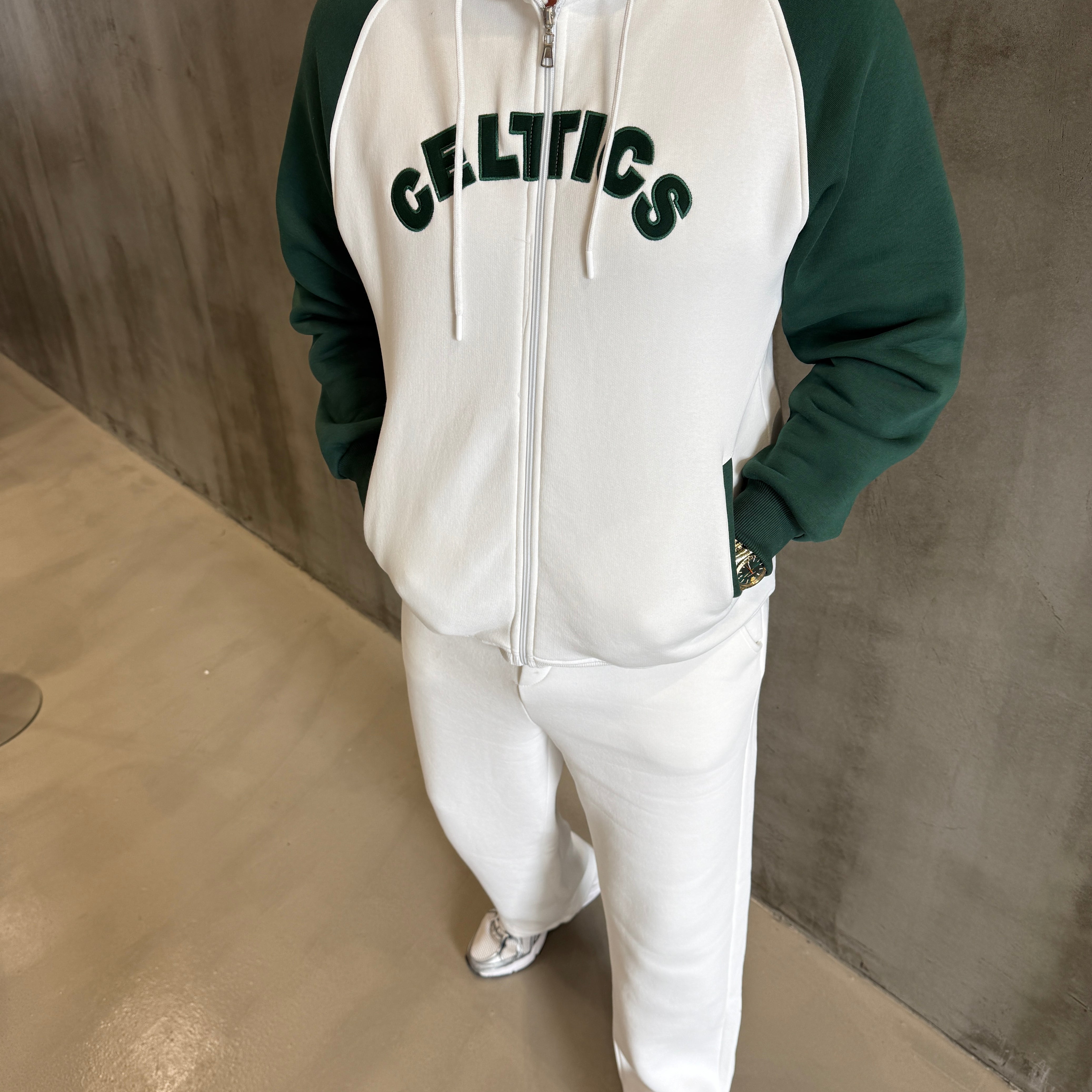 Ekru Celtics 3 İplik Kapüşonlu Sweat