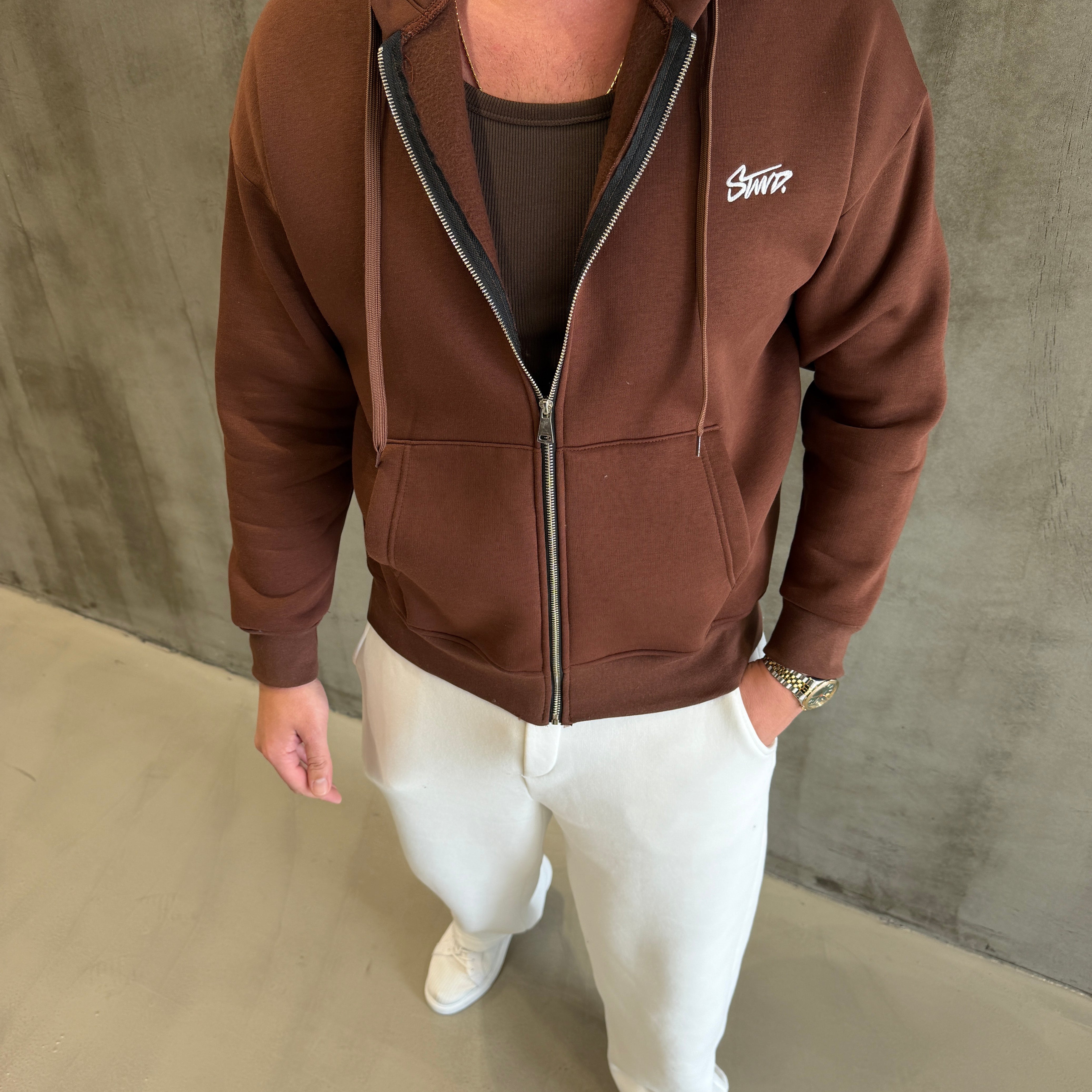 Beyaz Nakış Detaylı 3 İplik Polar