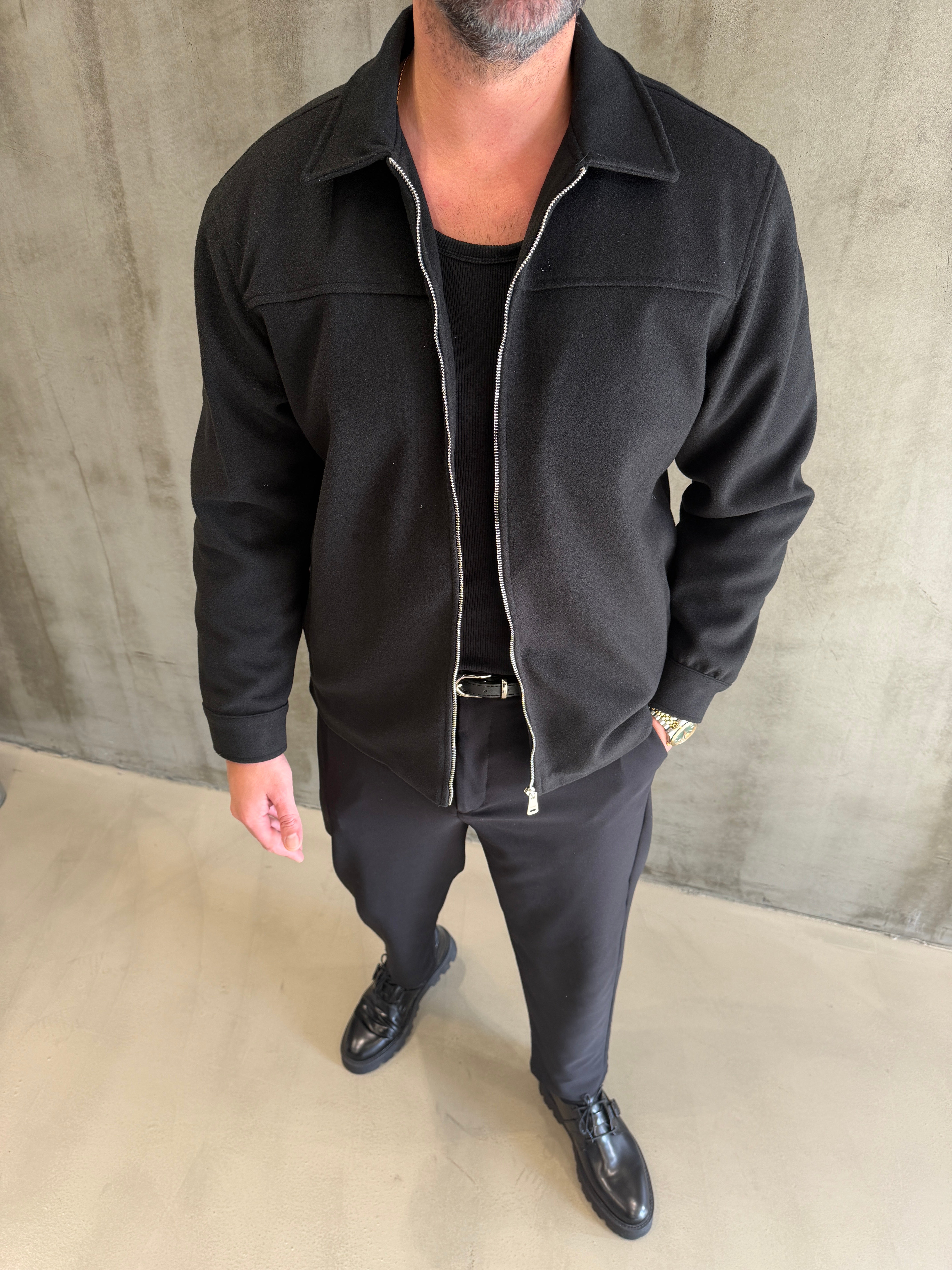 Siyah SPF Kısa Kaşe