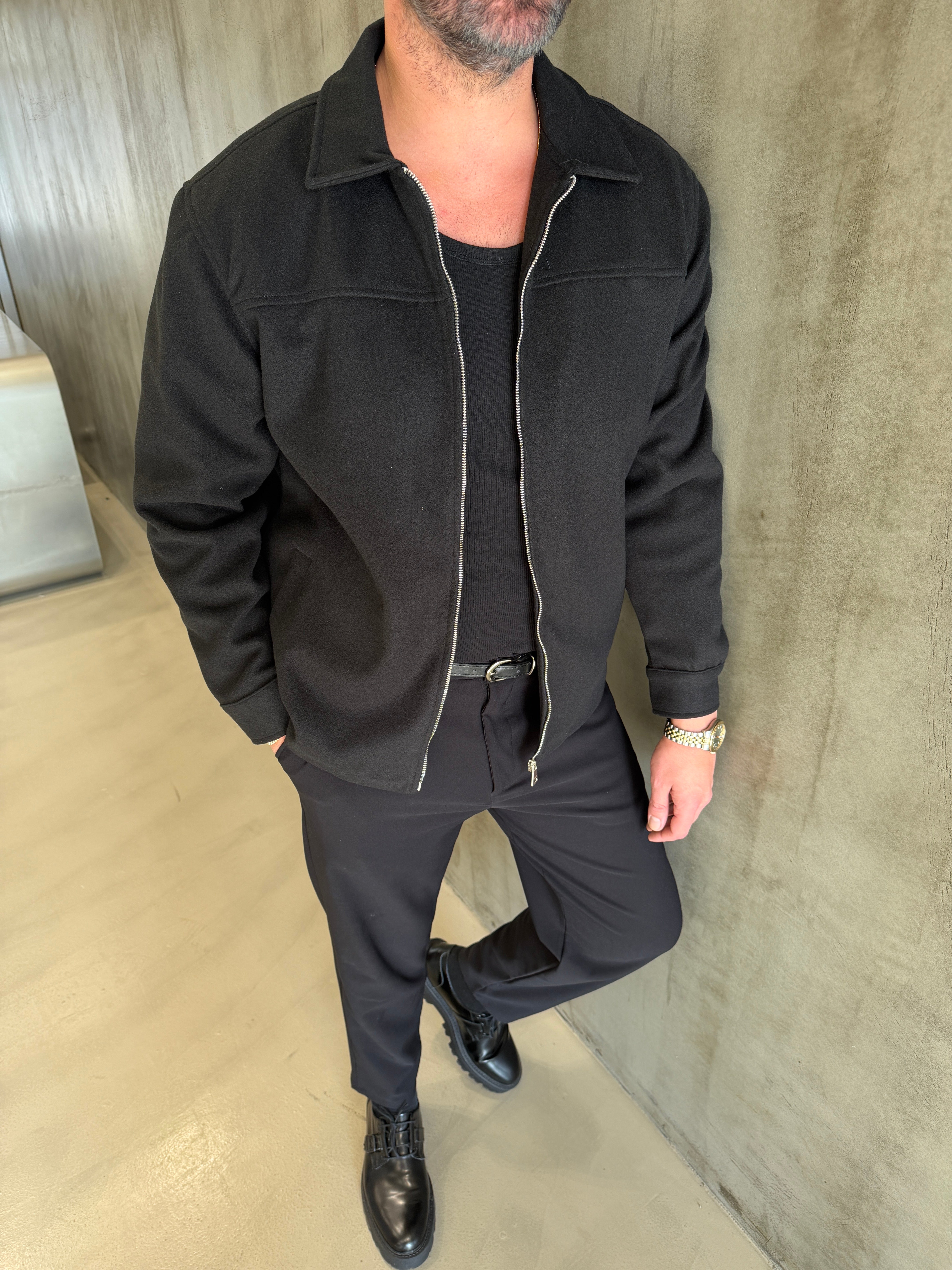 Siyah SPF Kısa Kaşe