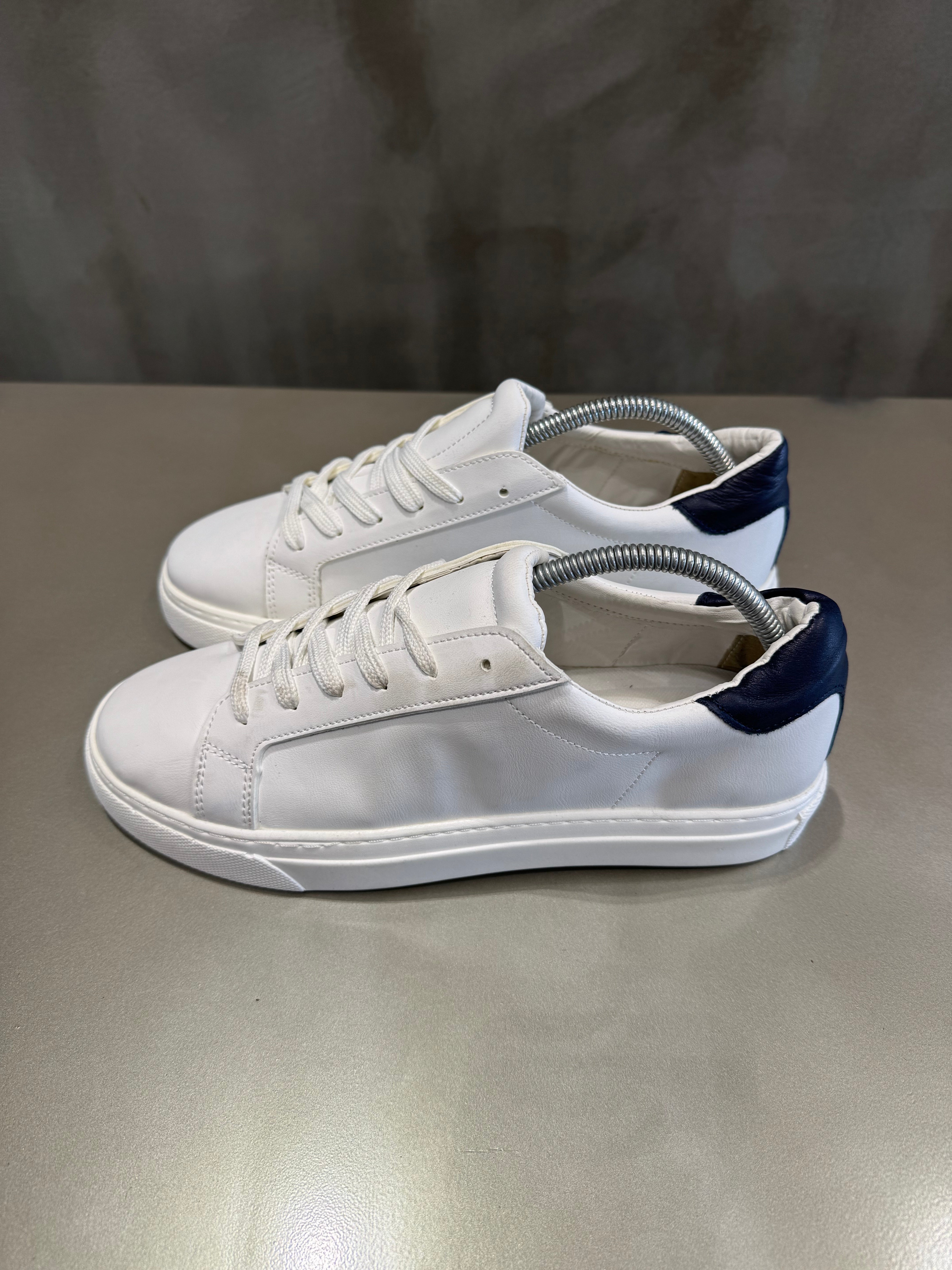 Lacivert-Beyaz Deri Ayakkabı