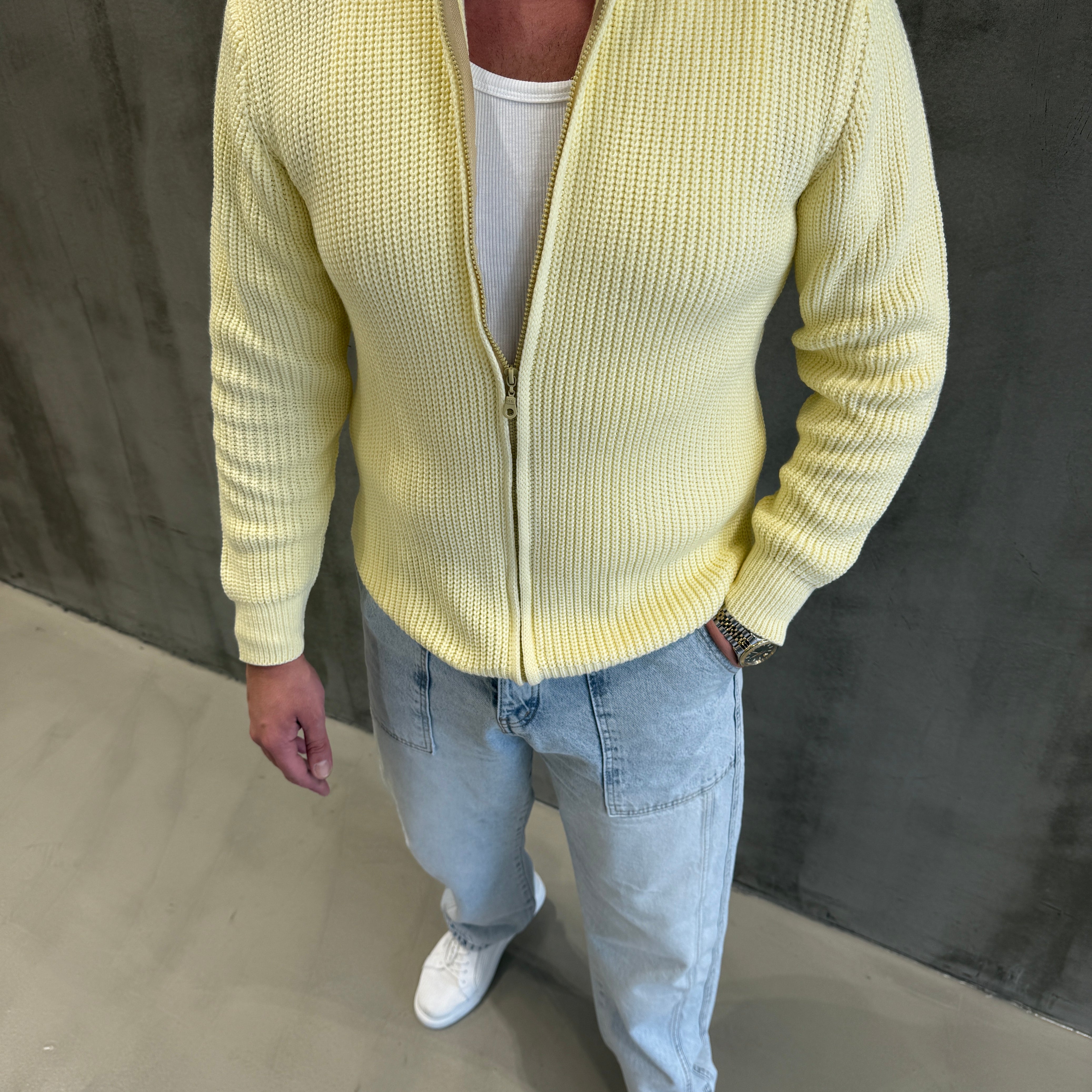 Bej Fermuarlı Triko Hırka