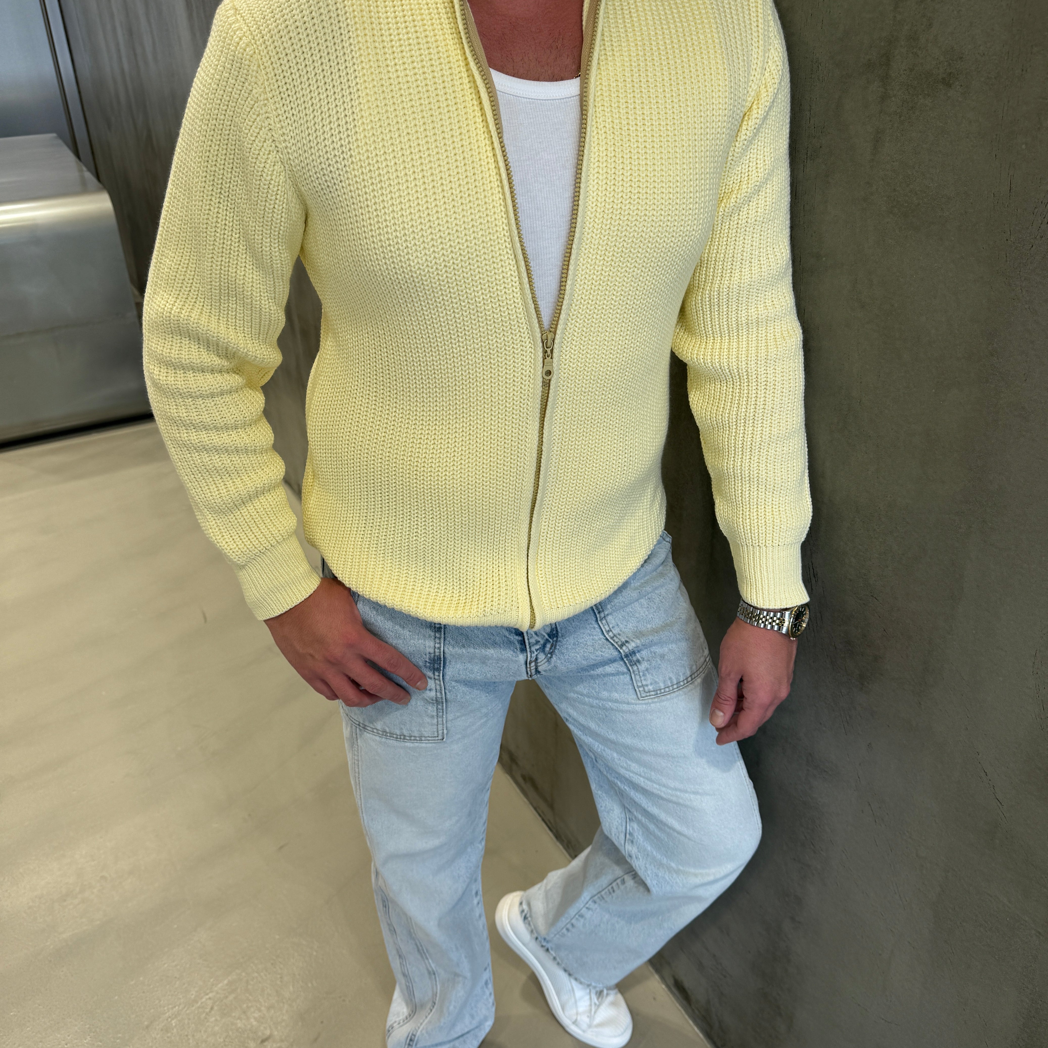 Bej Fermuarlı Triko Hırka