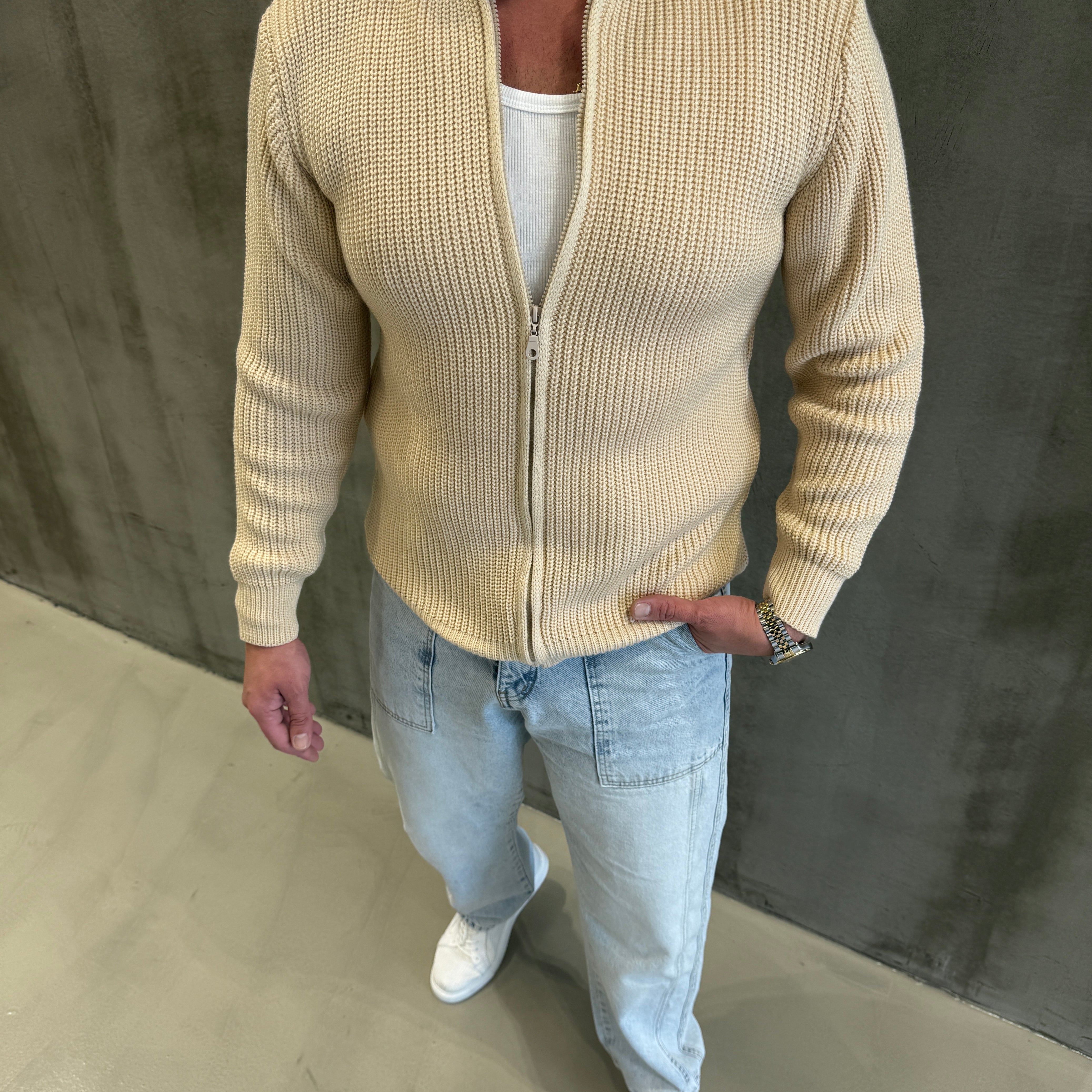 Bej Fermuarlı Triko Hırka