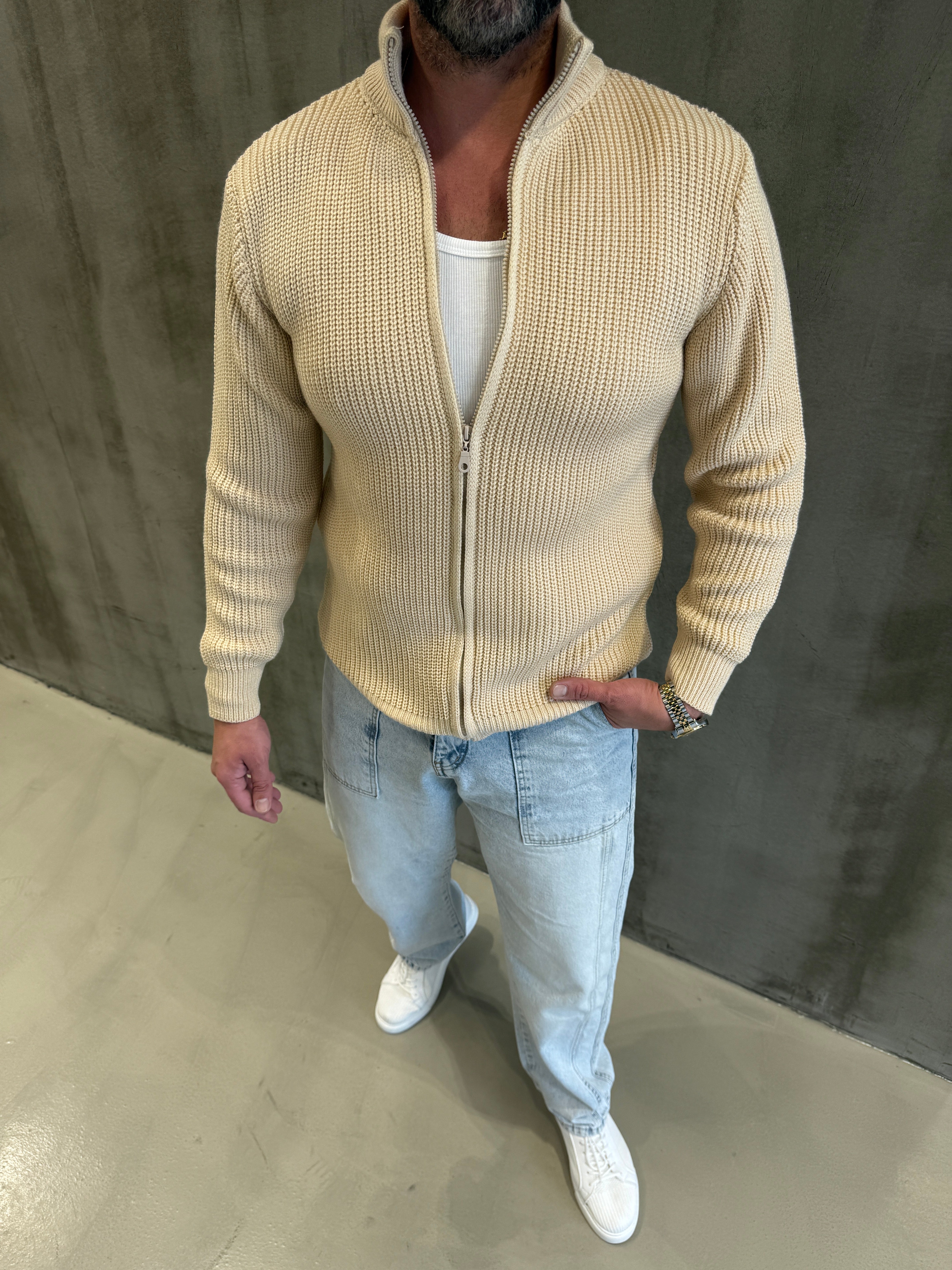 Bej Fermuarlı Triko Hırka