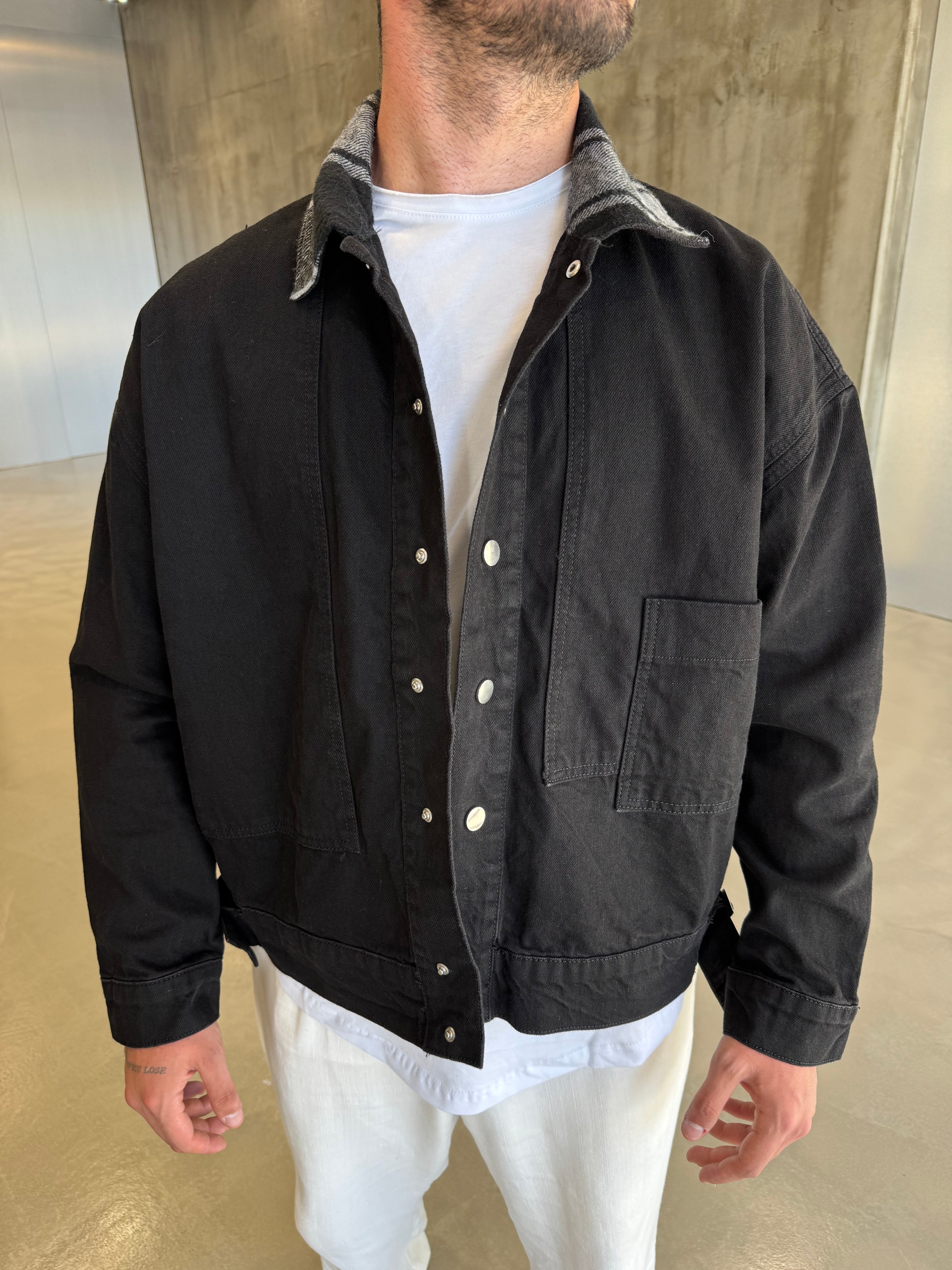 Siyah Yaka Detaylı Kot Ceket