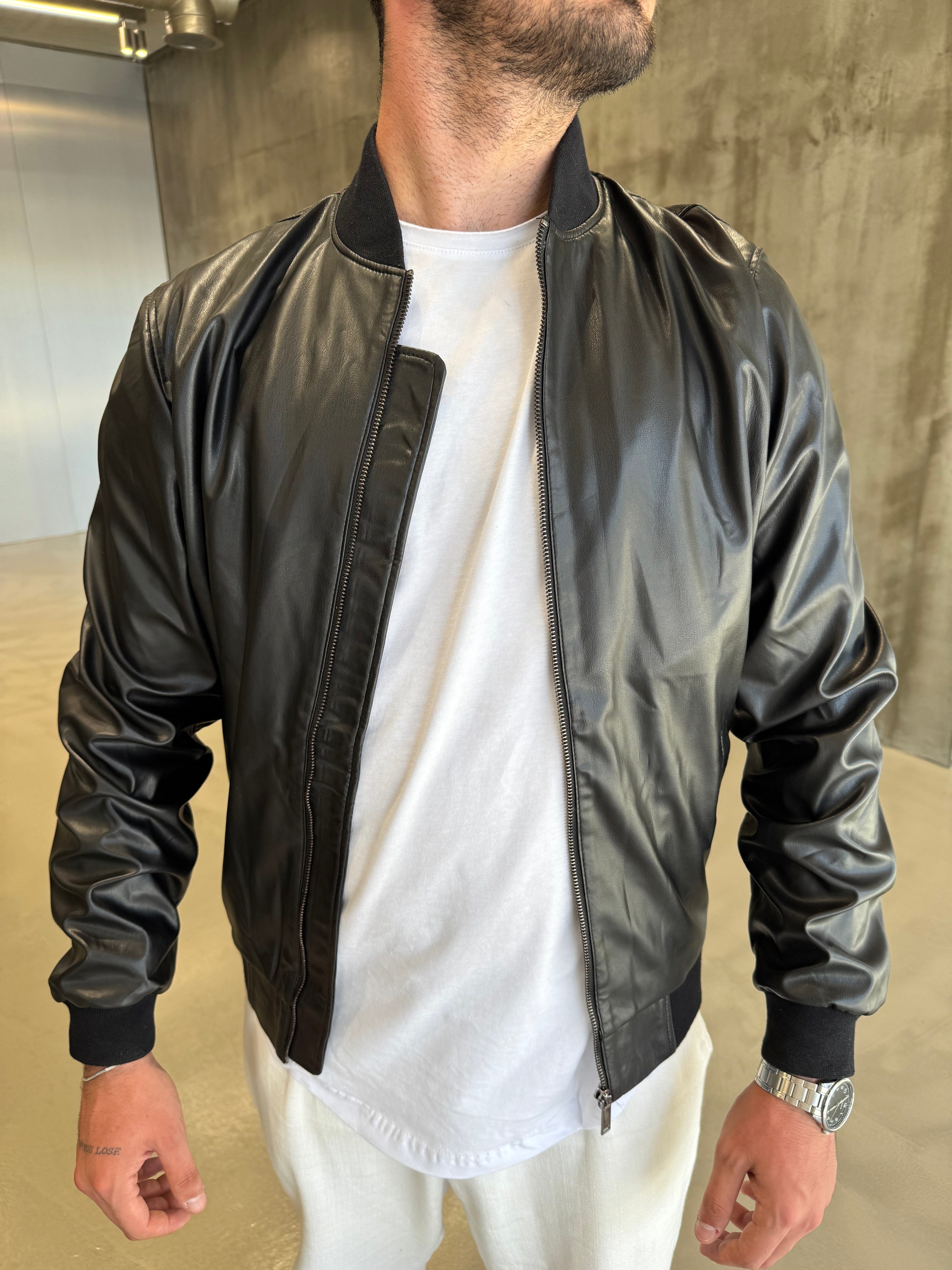 Siyah Ribanalı Deri Ceket