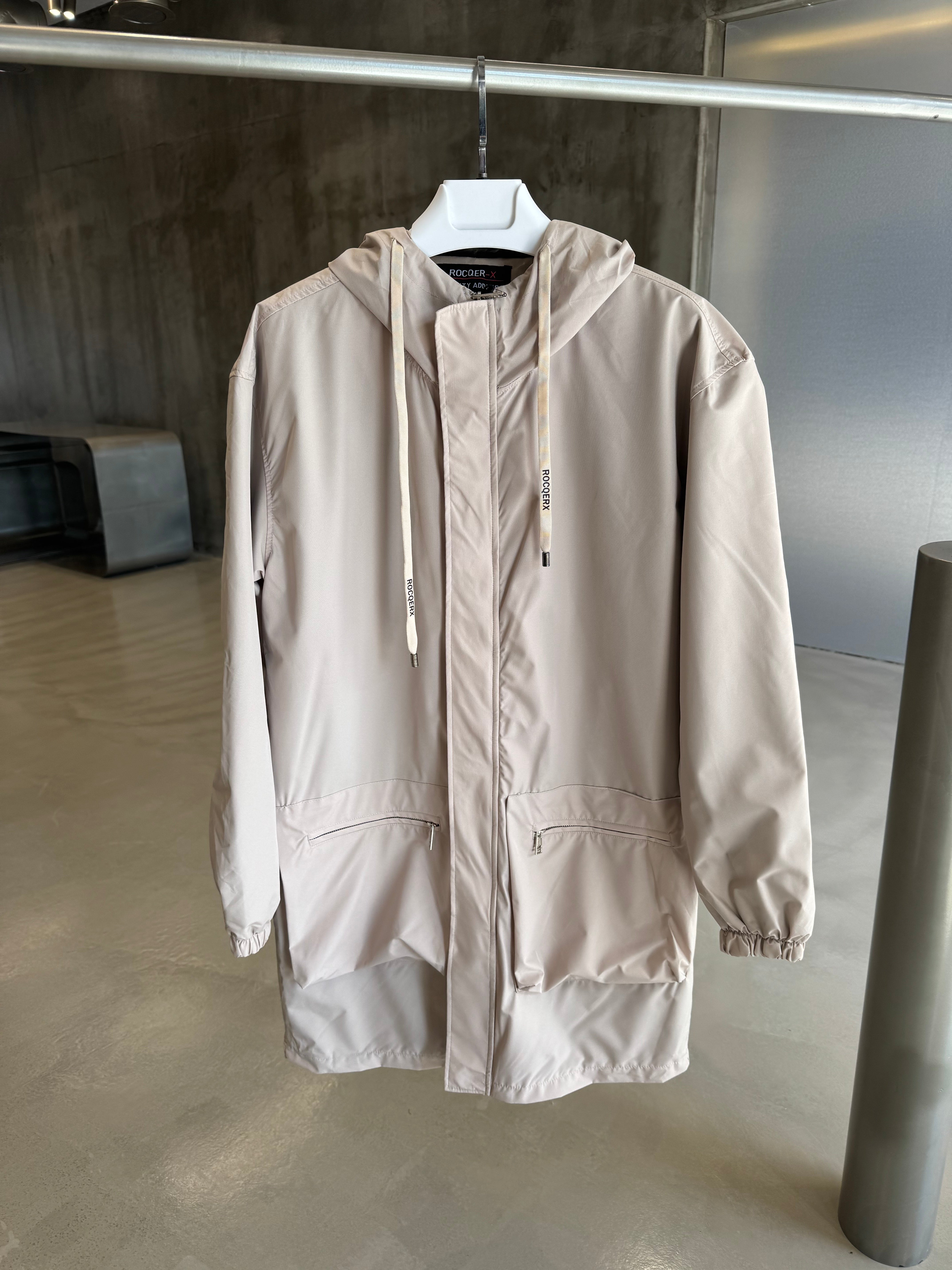 Krem Uzun Kapüşonlu Yağmurluk