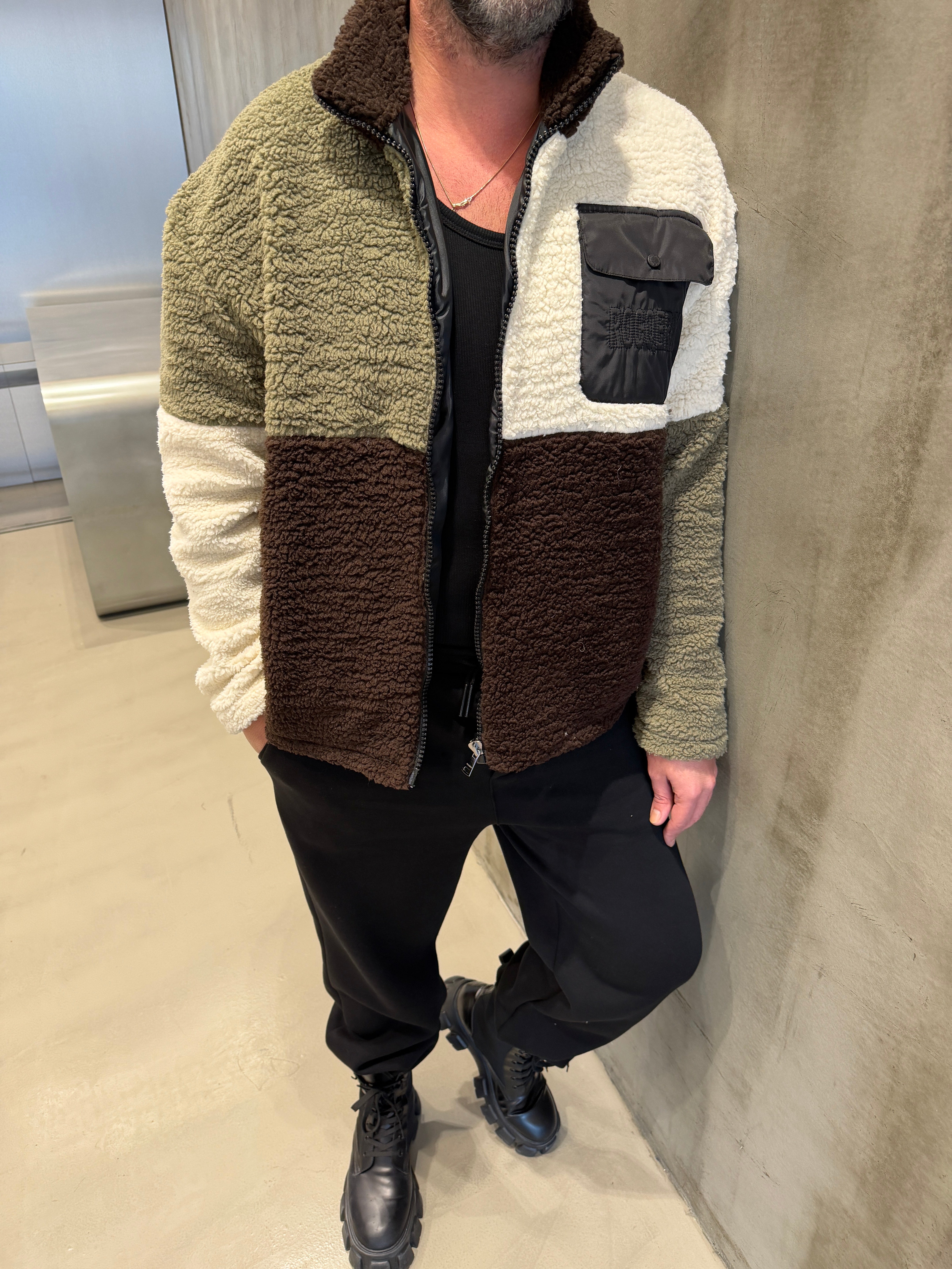 Parçalı Peluş Mont