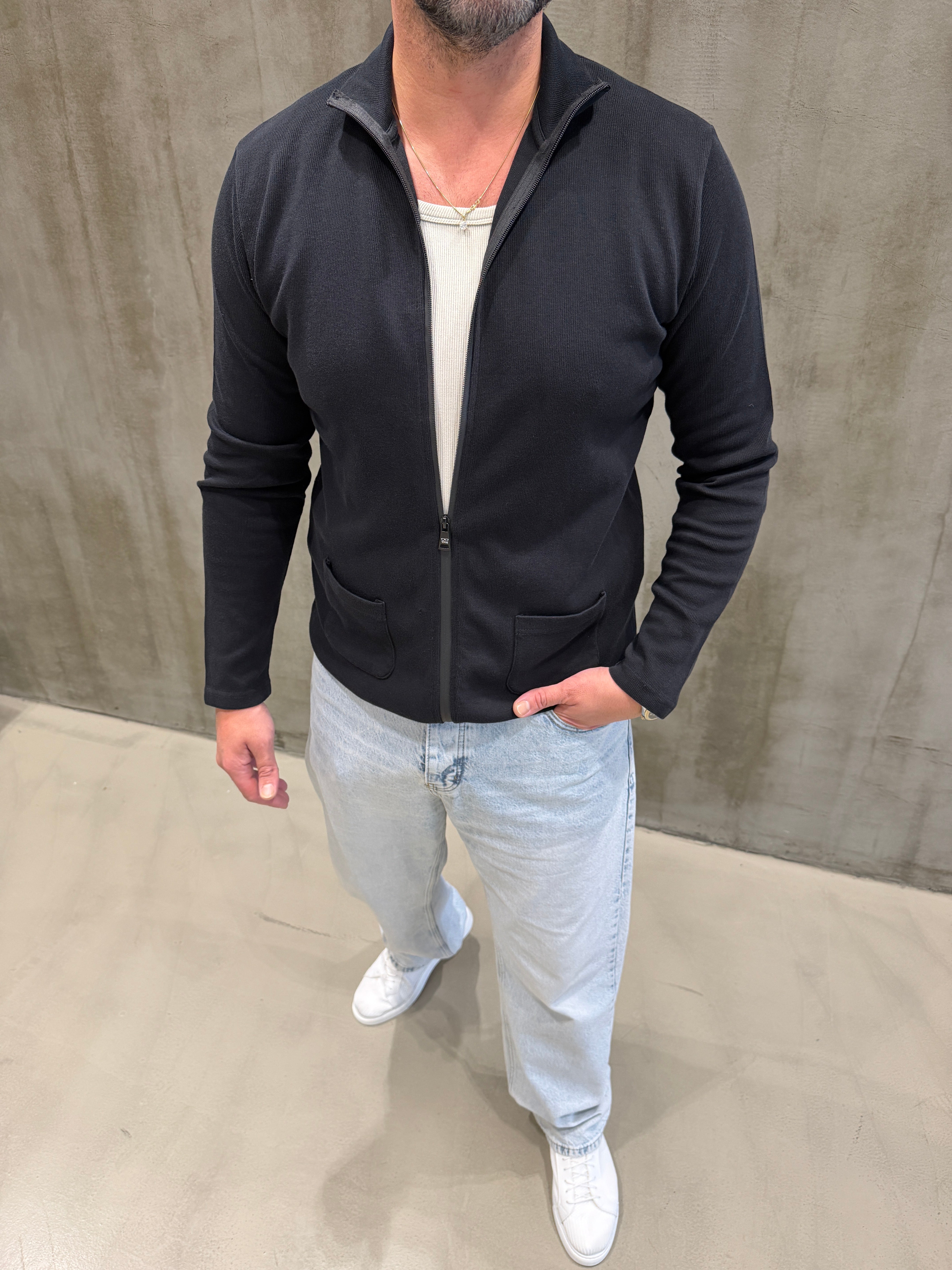 Siyah Yıkamalı Hırka