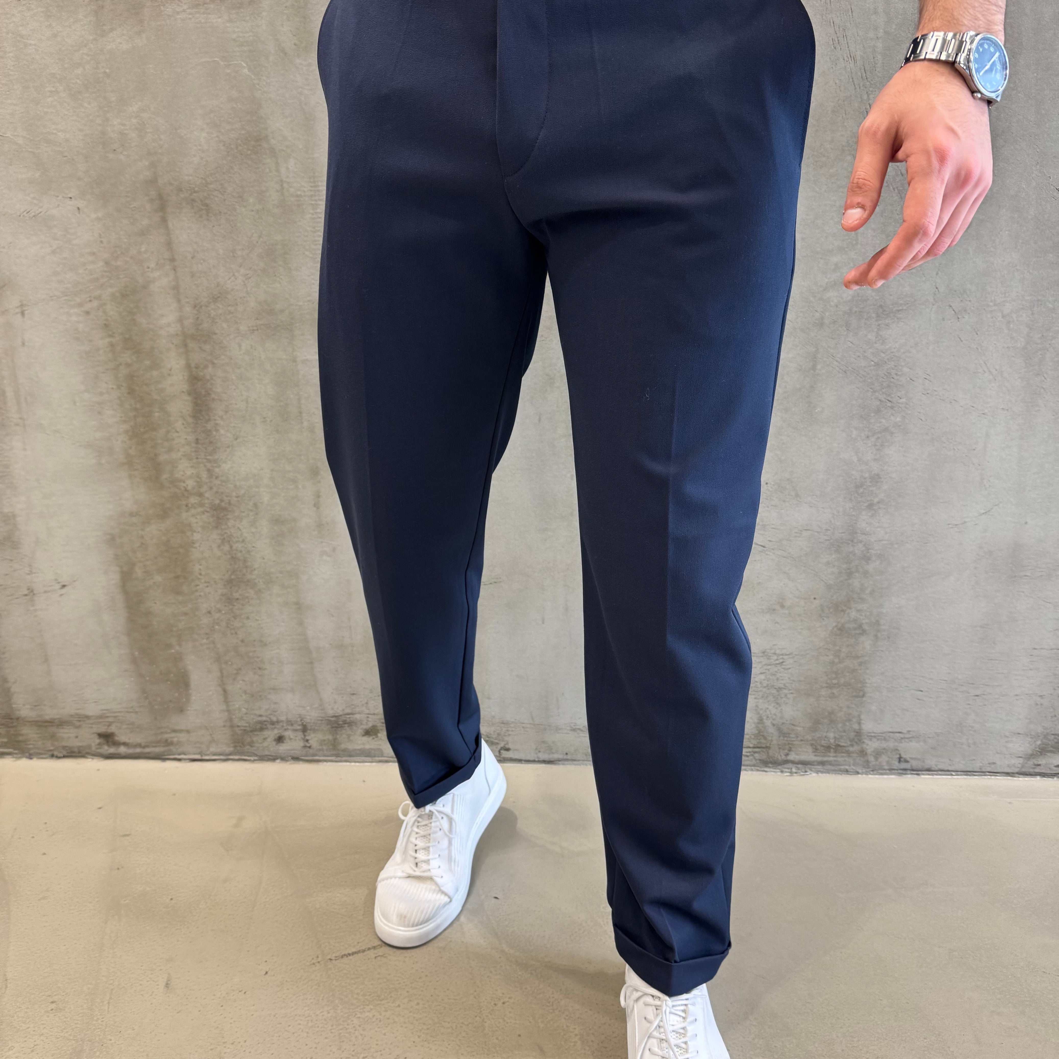 Siyah Kemer Detaylı BR Pantolon