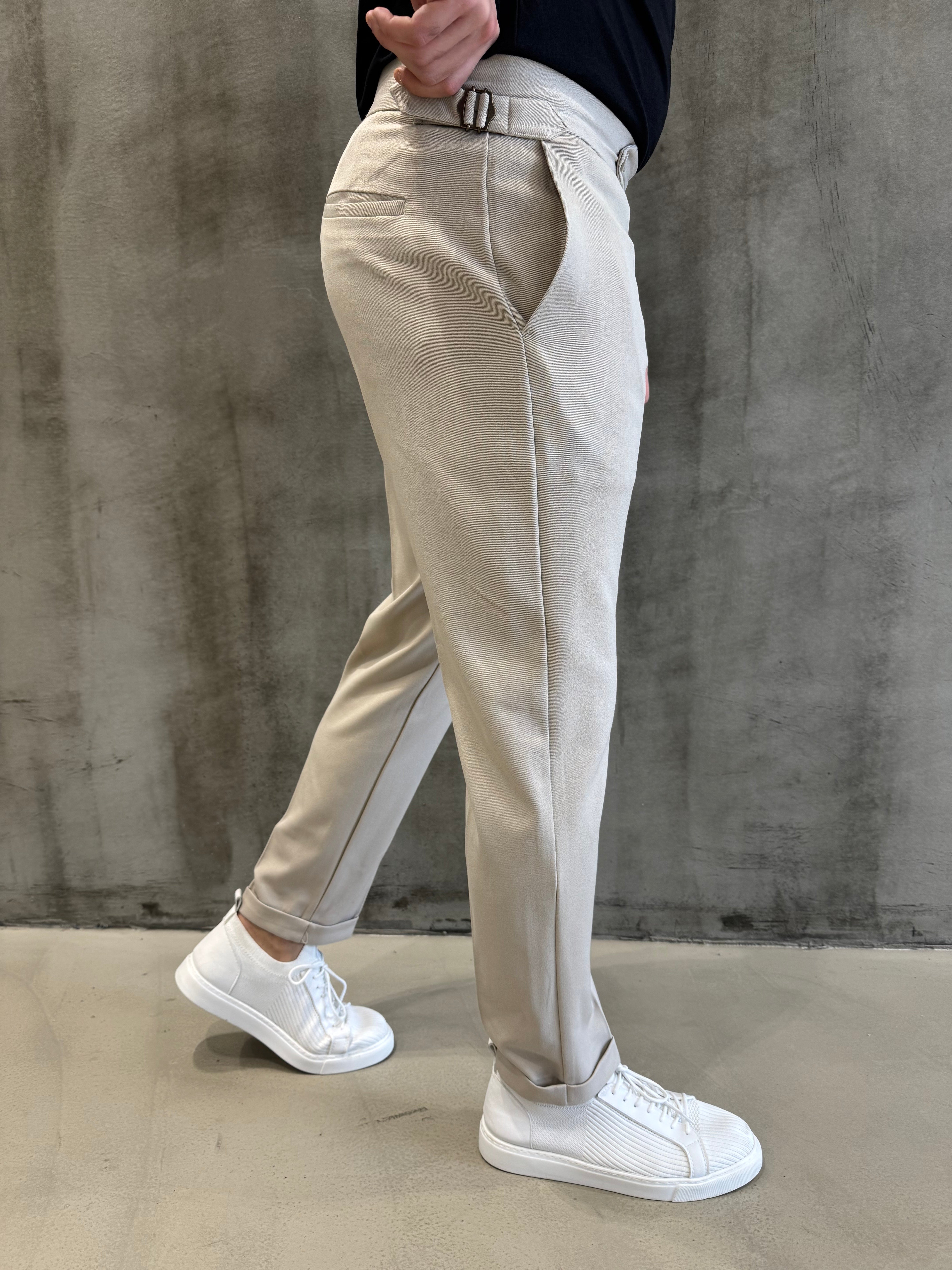 Krem Kemer Detaylı BR Pantolon