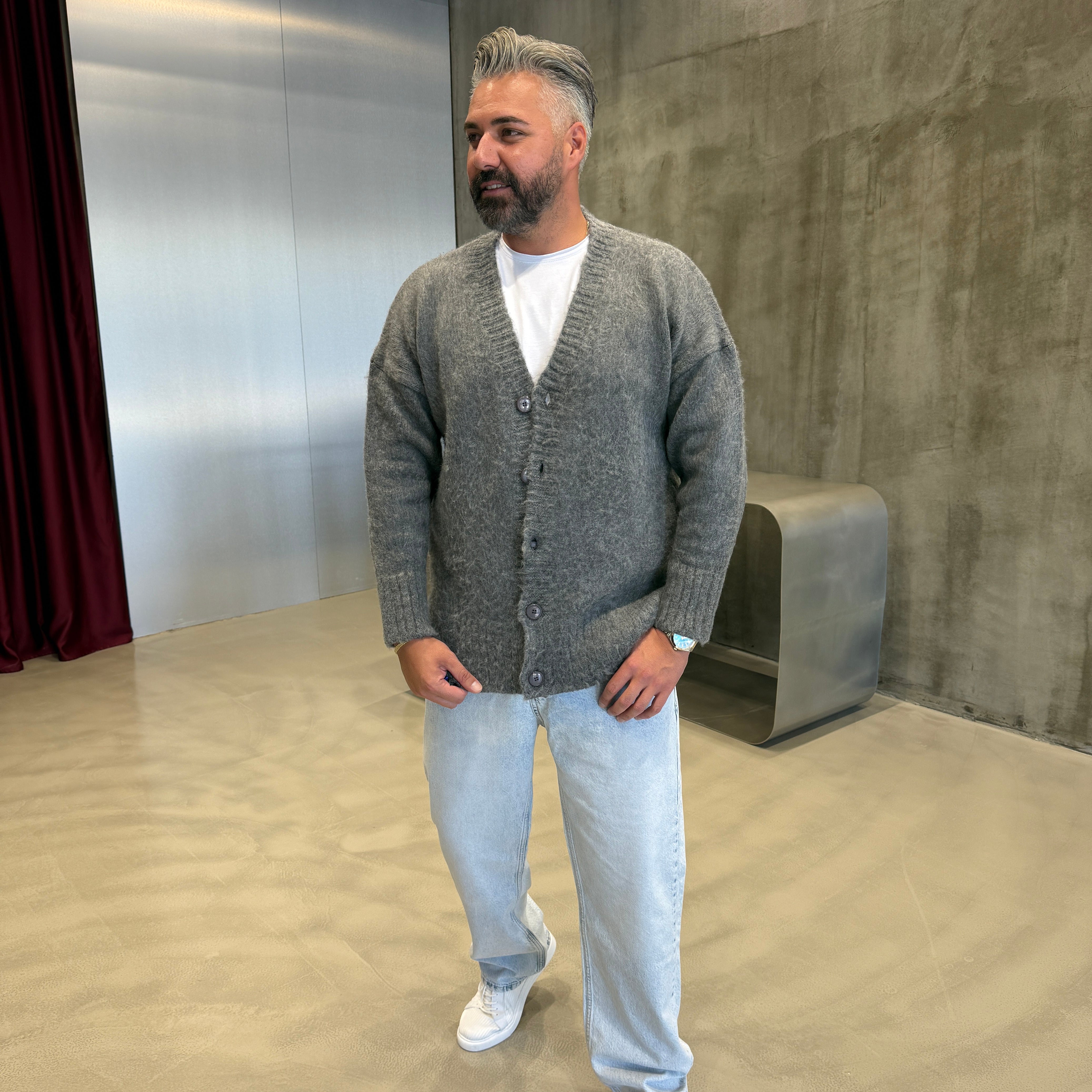 Gri Sakal Kumaş Hırka