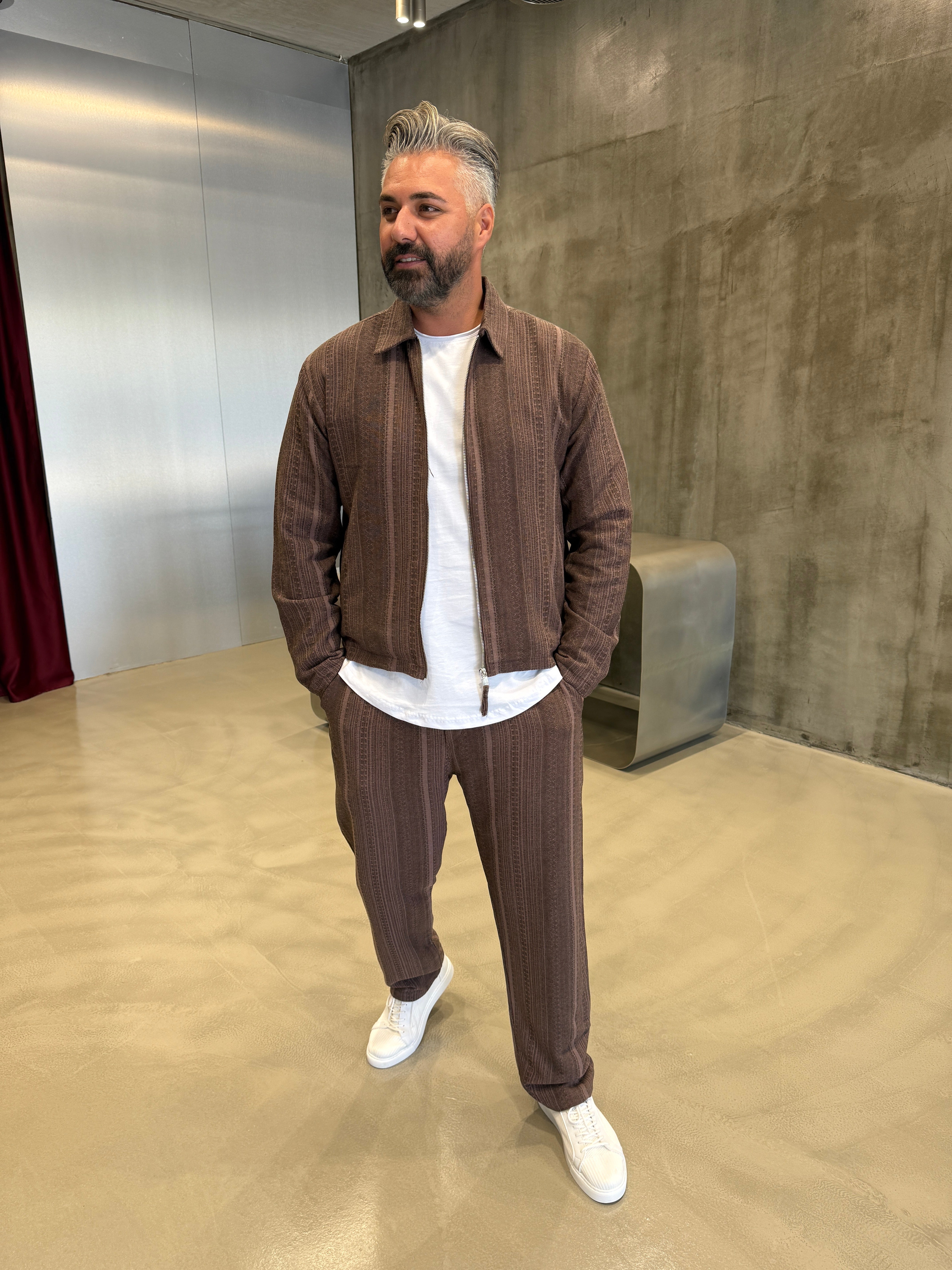 Kahve Etnik Desen Tasarım Takım