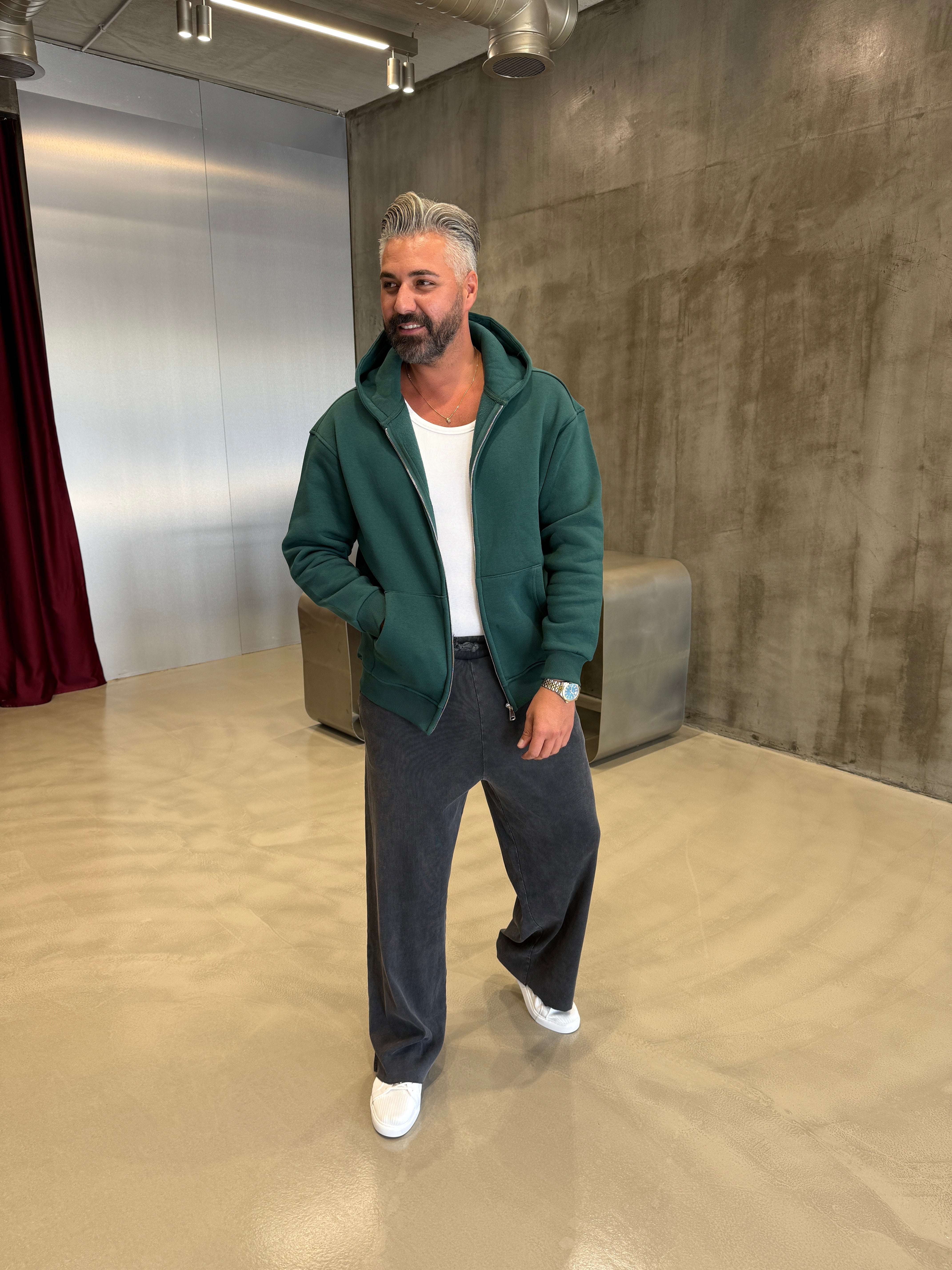 Beyaz Gramajlı Fermuarlı Polar