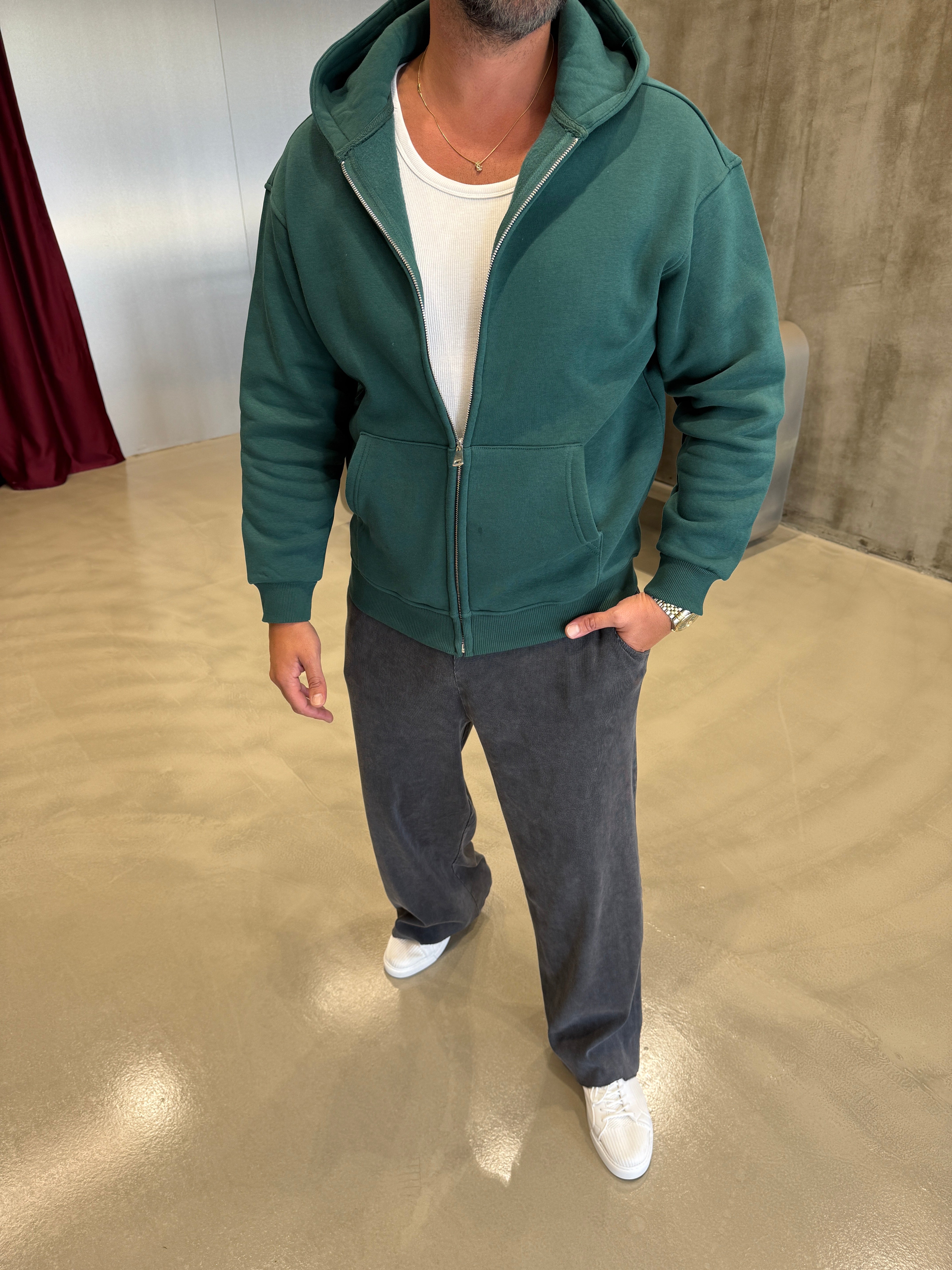 Beyaz Gramajlı Fermuarlı Polar