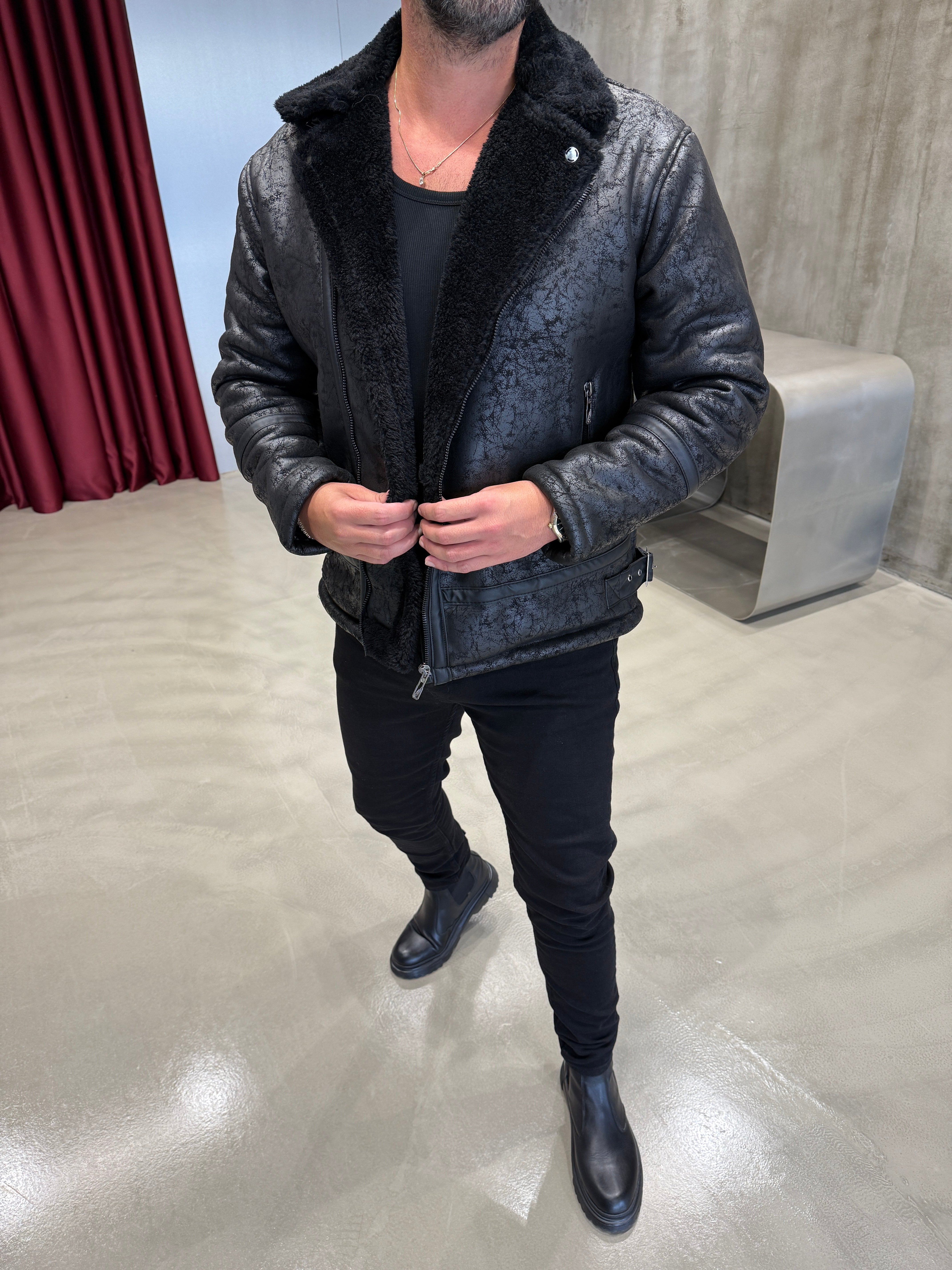 Siyah Napa İçi Kürklü Mont