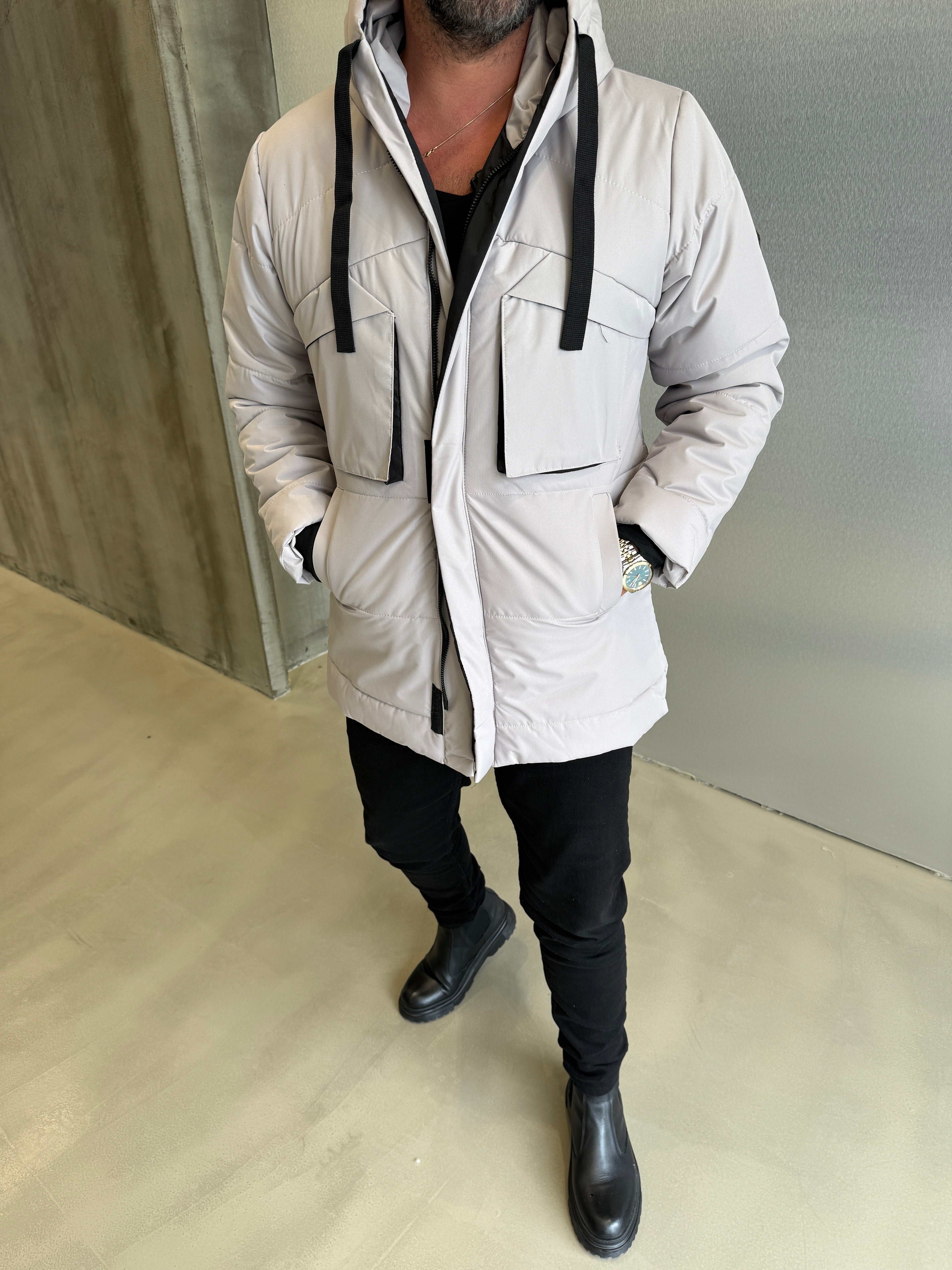 Gri Şerit Detaylı Tasarım Şişme Mont