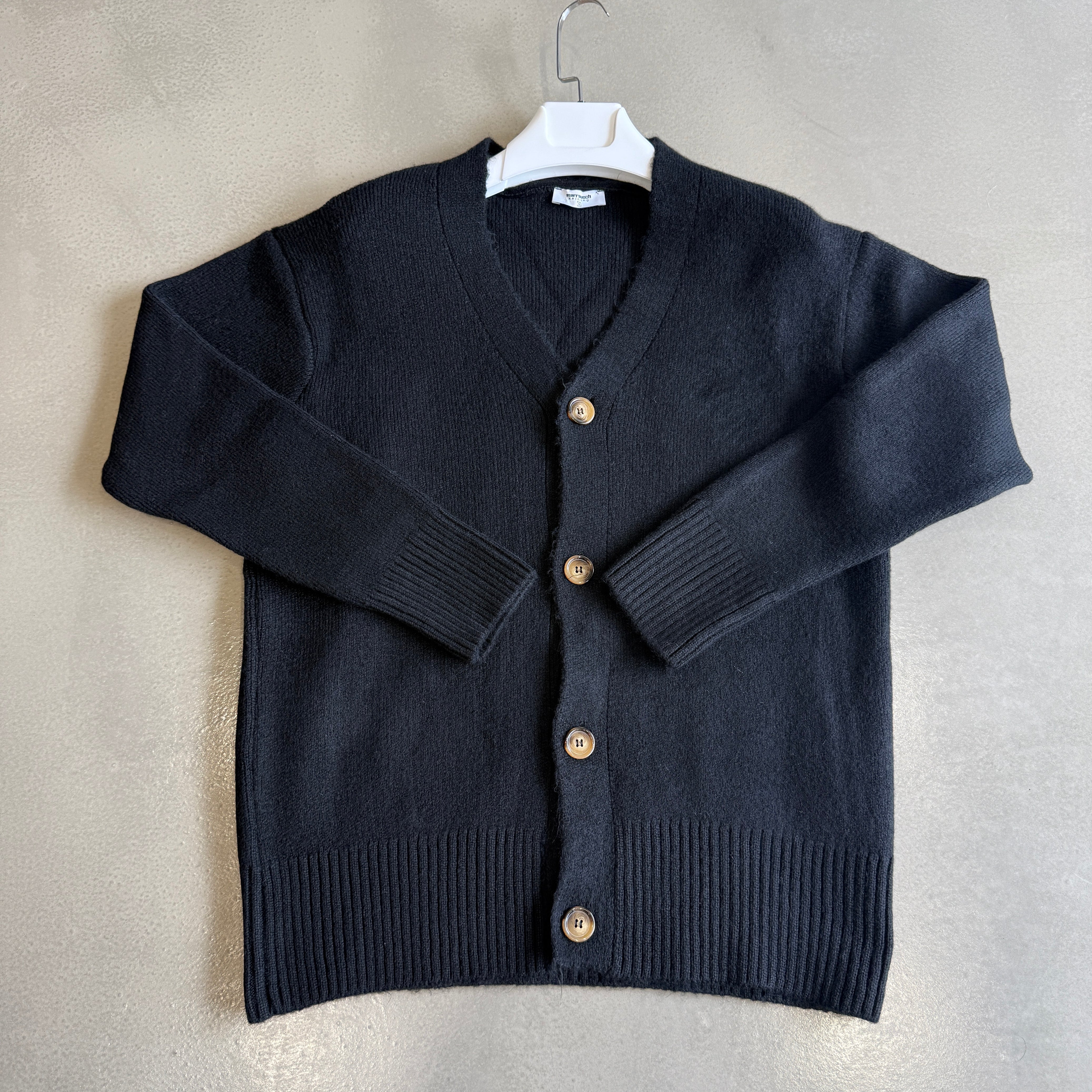 Beyaz Keçe Kumaş Hırka