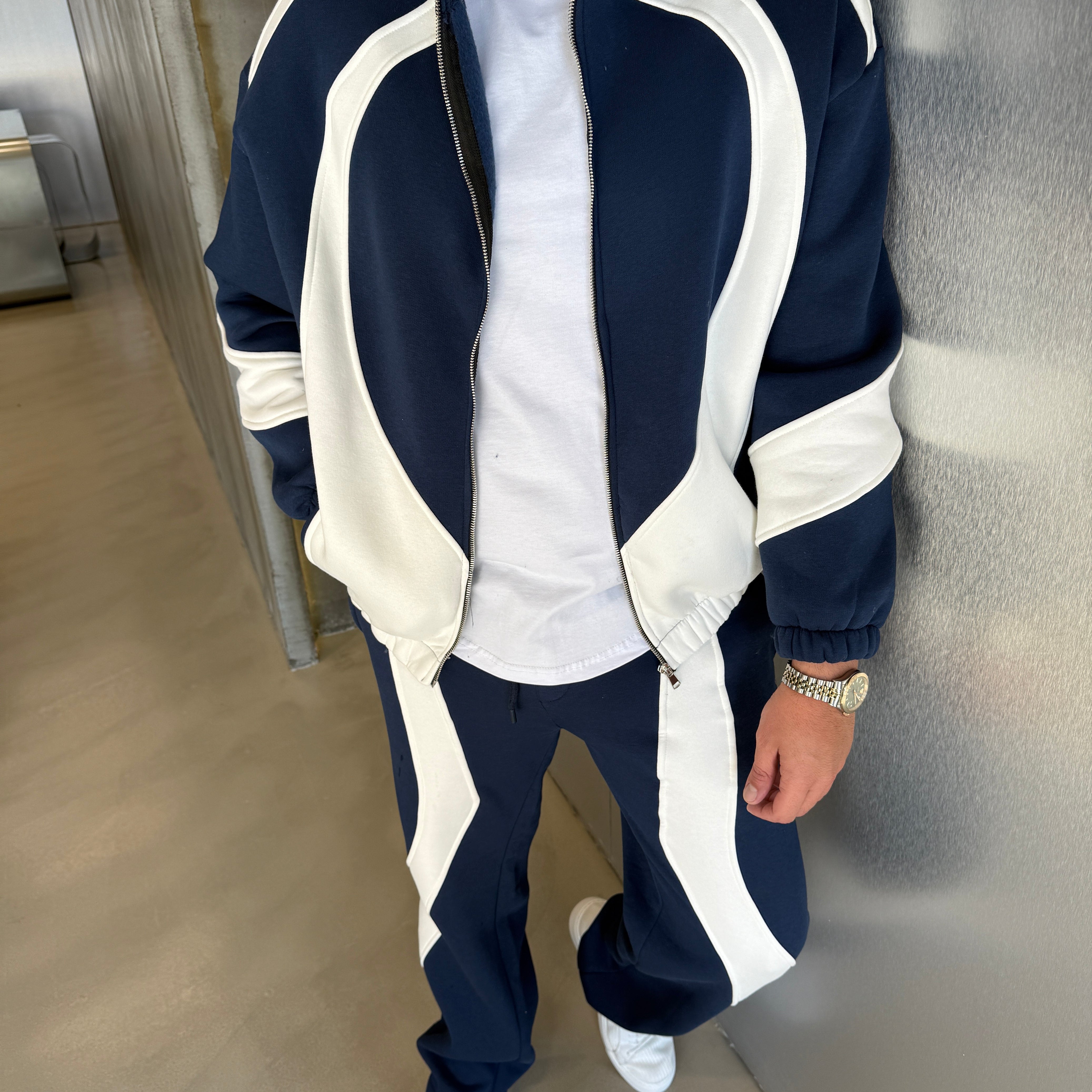 Siyah Asimetrik Detaylı 3 İplik Şardonlu Takım