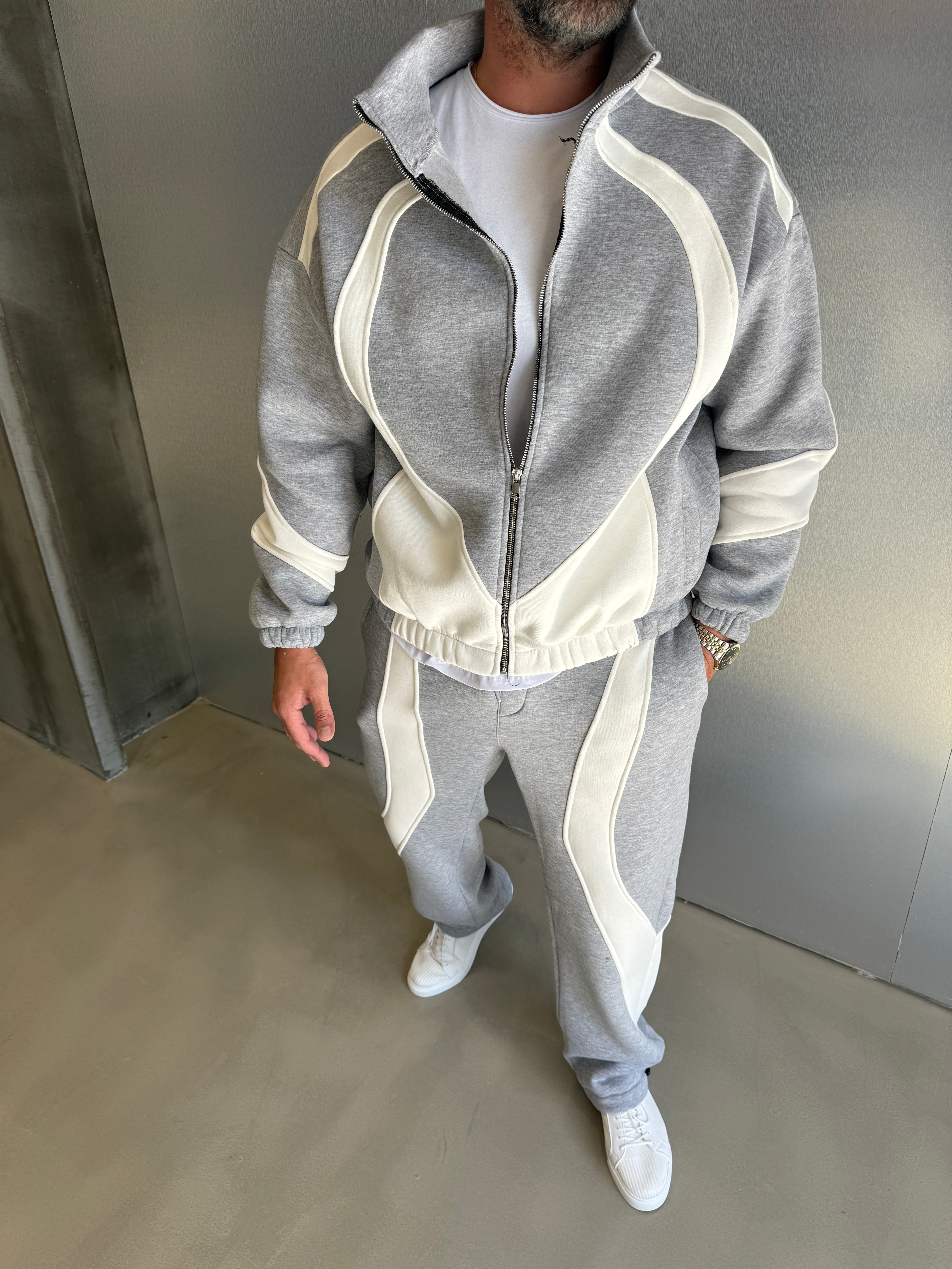 Siyah Asimetrik Detaylı 3 İplik Şardonlu Takım