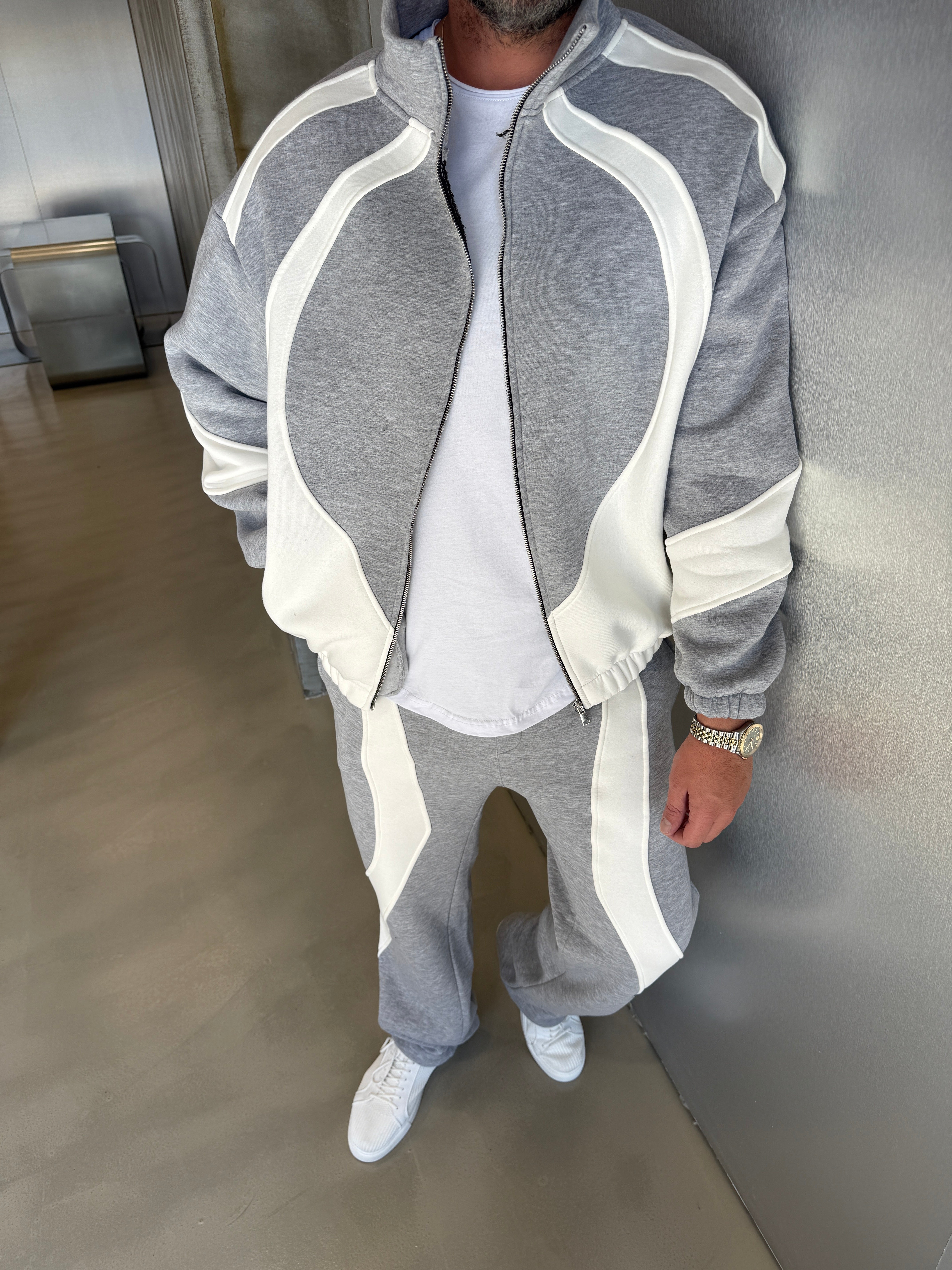 Siyah Asimetrik Detaylı 3 İplik Şardonlu Takım