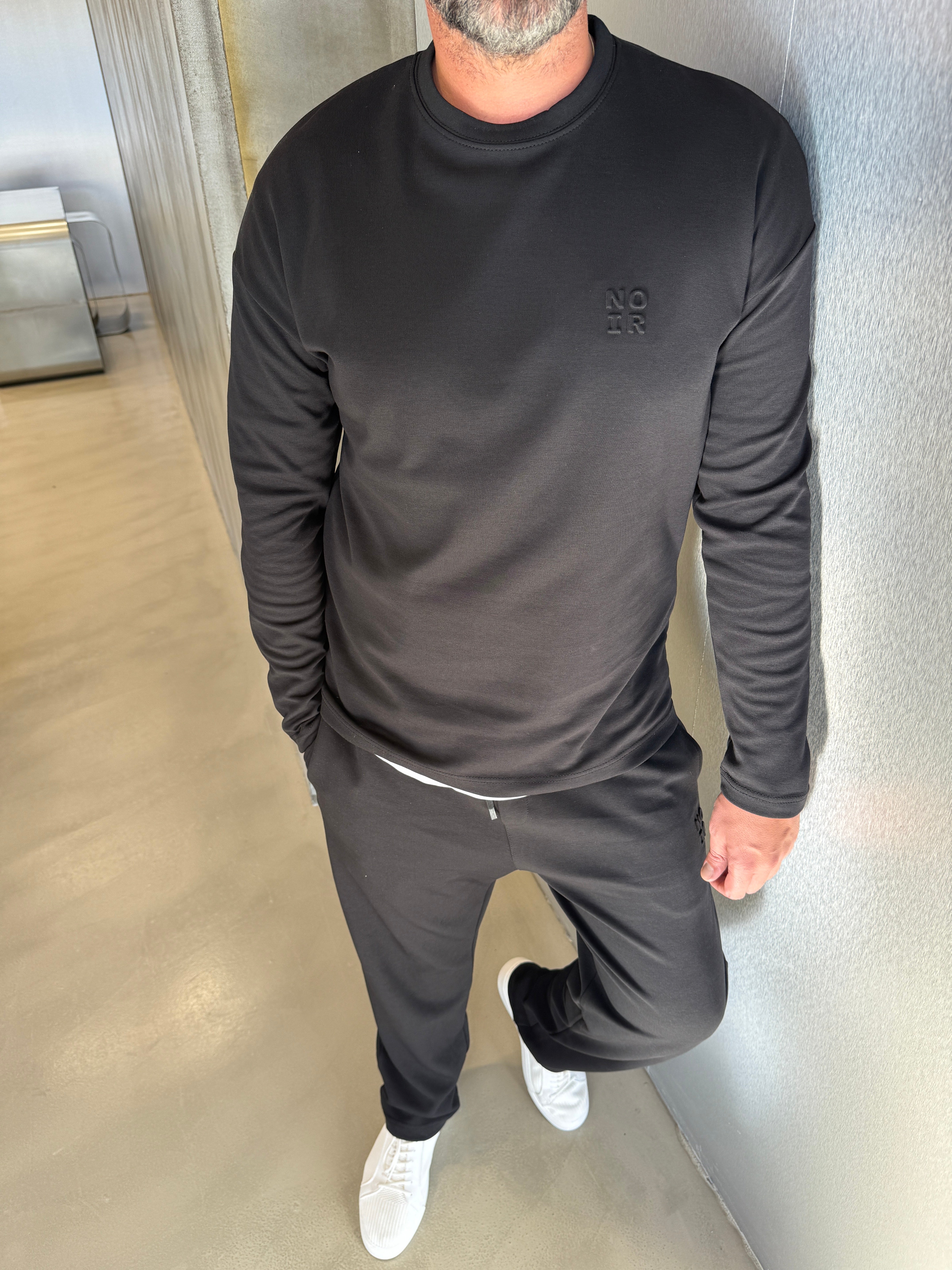 Siyah 2 İplik Minimal Baskılı Takım