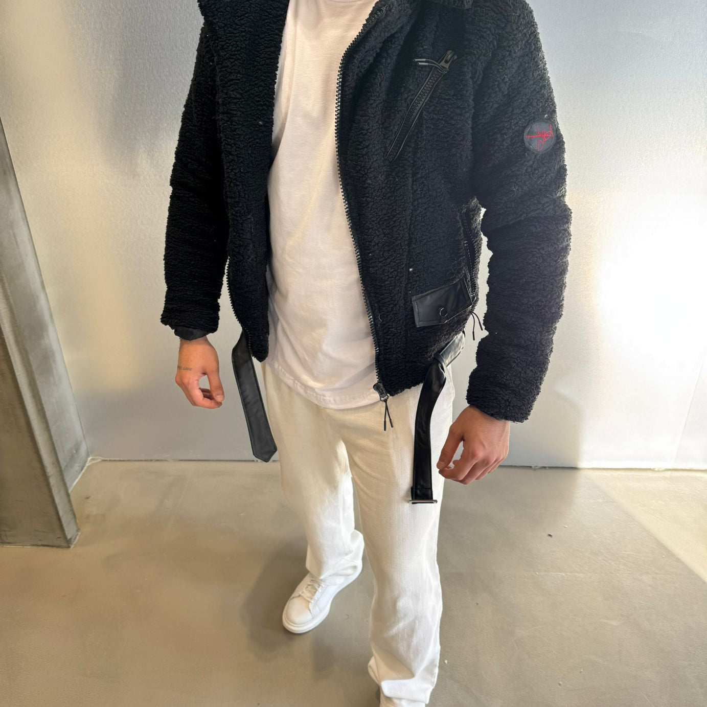 Peluş Deri Detaylı Şişme Mont