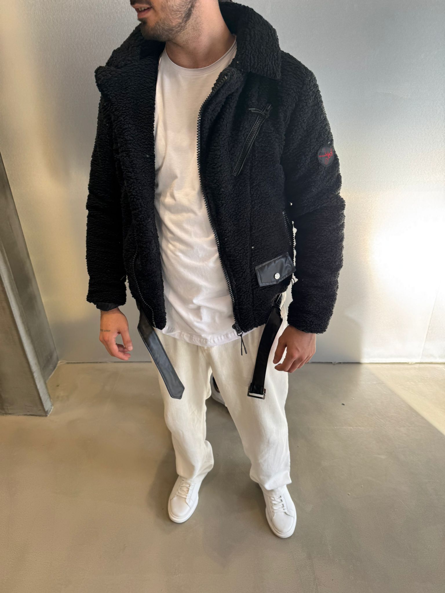 Peluş Deri Detaylı Şişme Mont