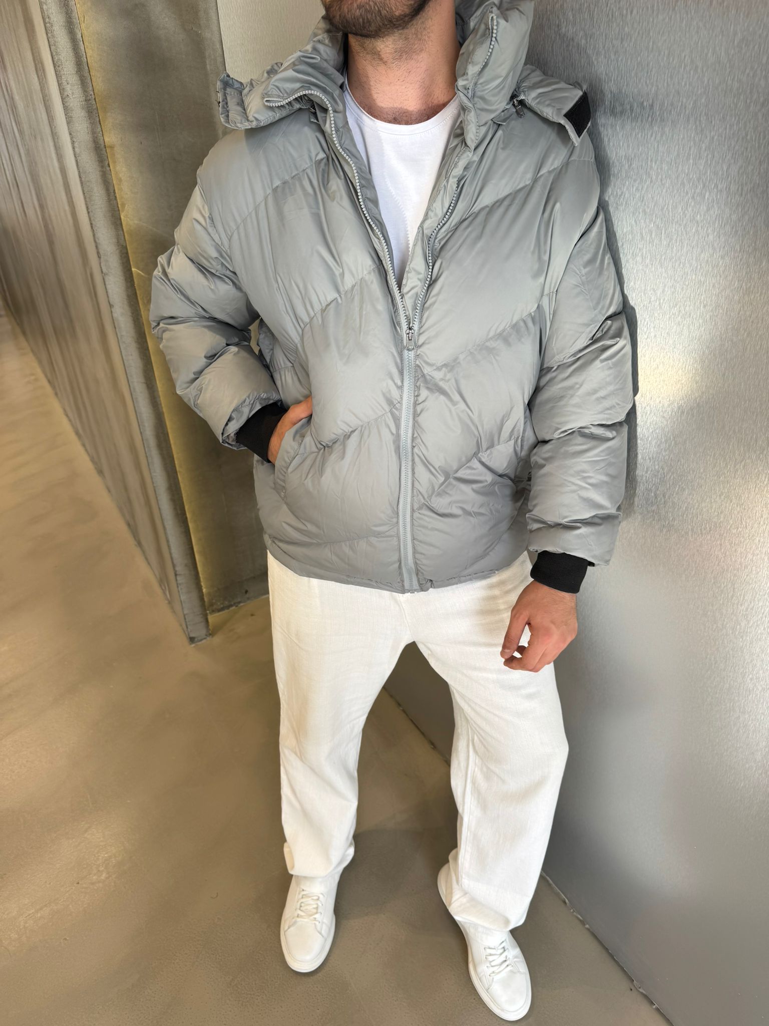 Gri Kapüşonlu Şişme Mont