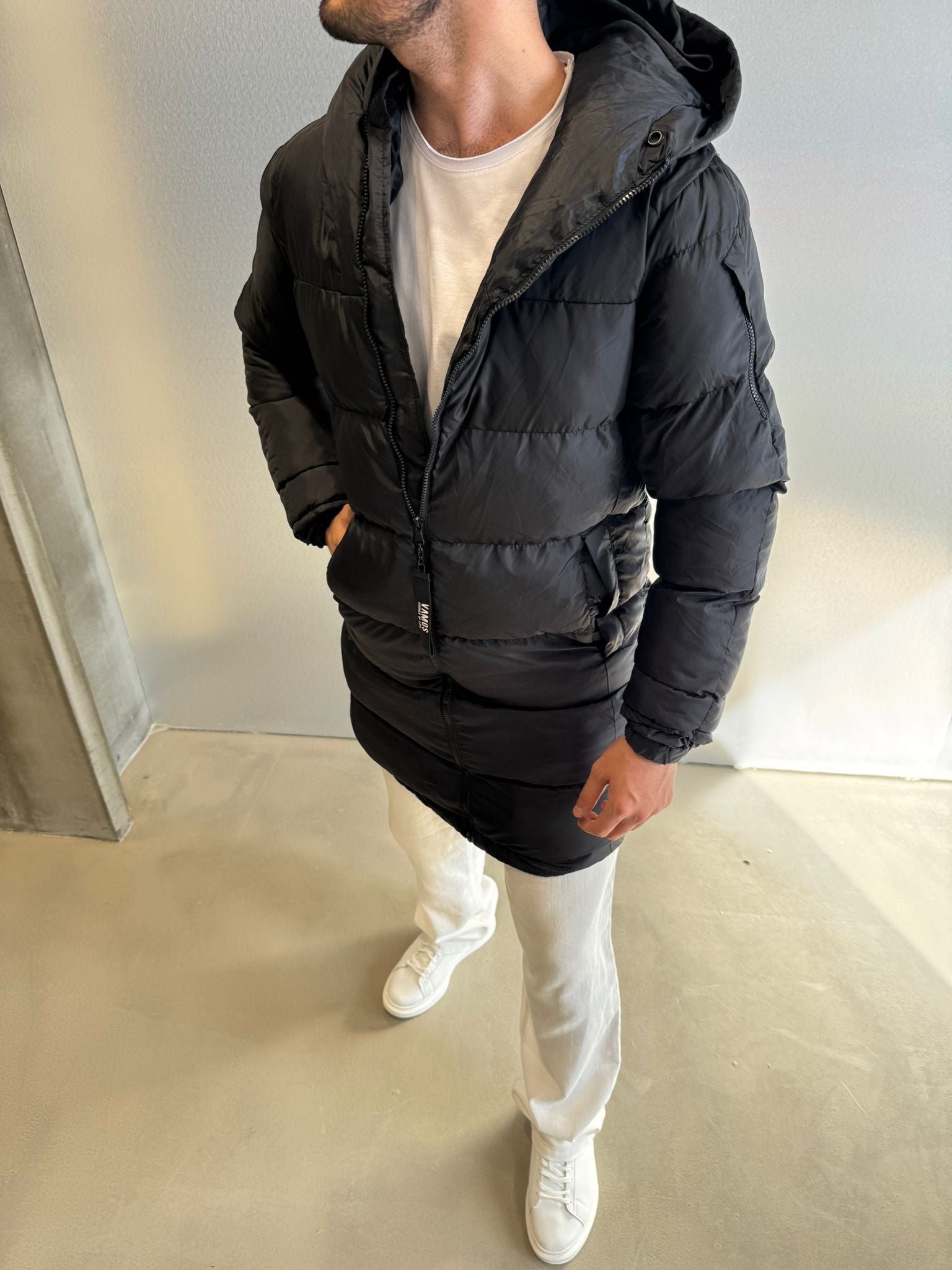 Siyah Uzun Kapüşonlu Şişme Mont