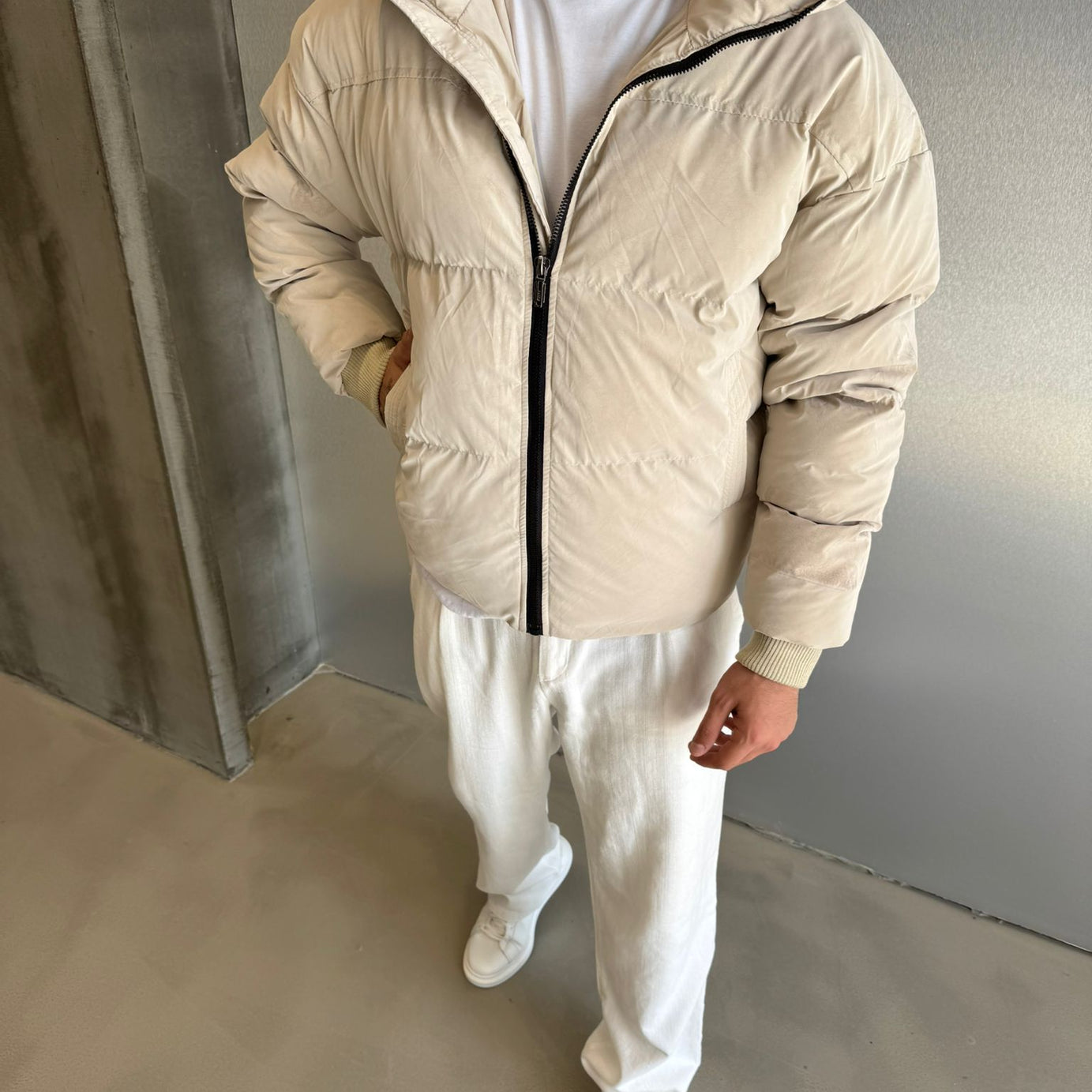 Krem Dokulu Şişme Mont