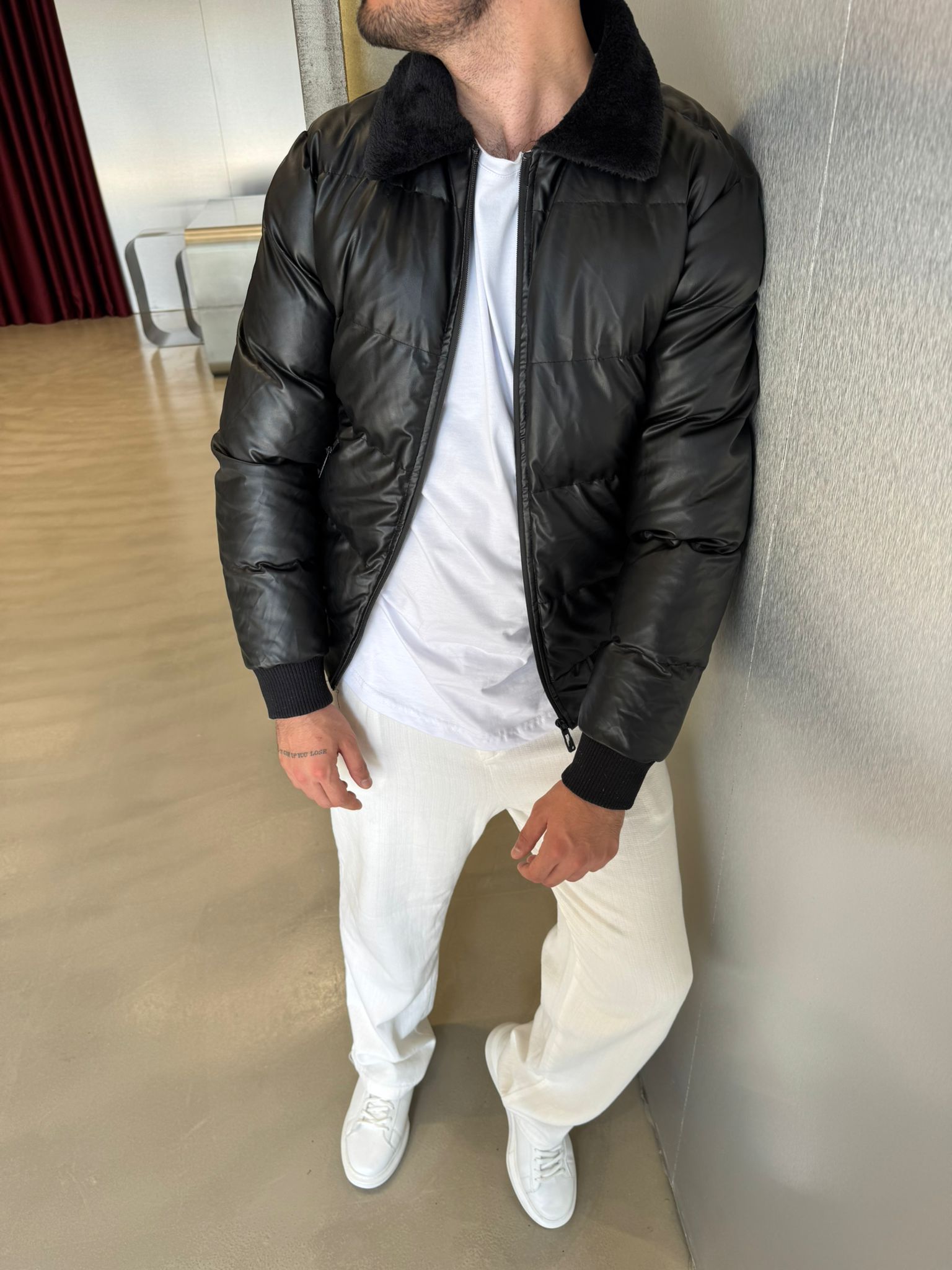 Siyah Yaka Kürklü Deri Şişme Mont