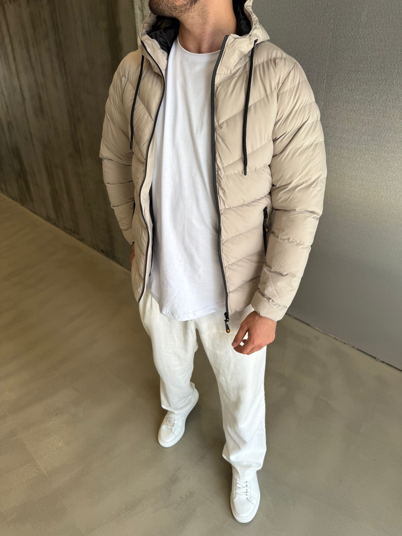 Gri Kapüşonlu Şişme Mont