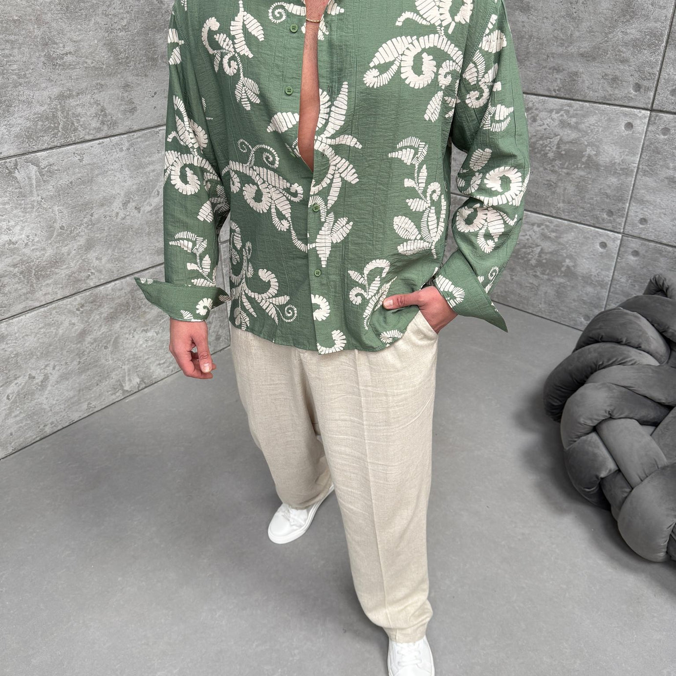 Beyaz Desenli Keten Gömlek