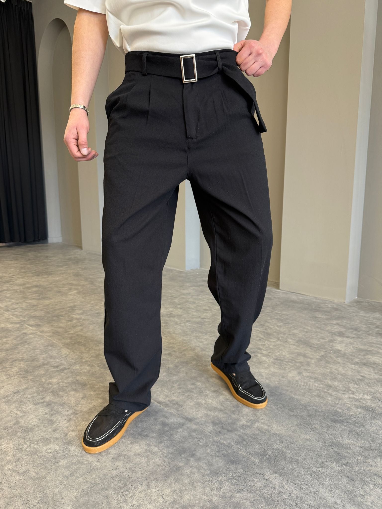 Siyah Pamuk Keten Kemerli Pantolon