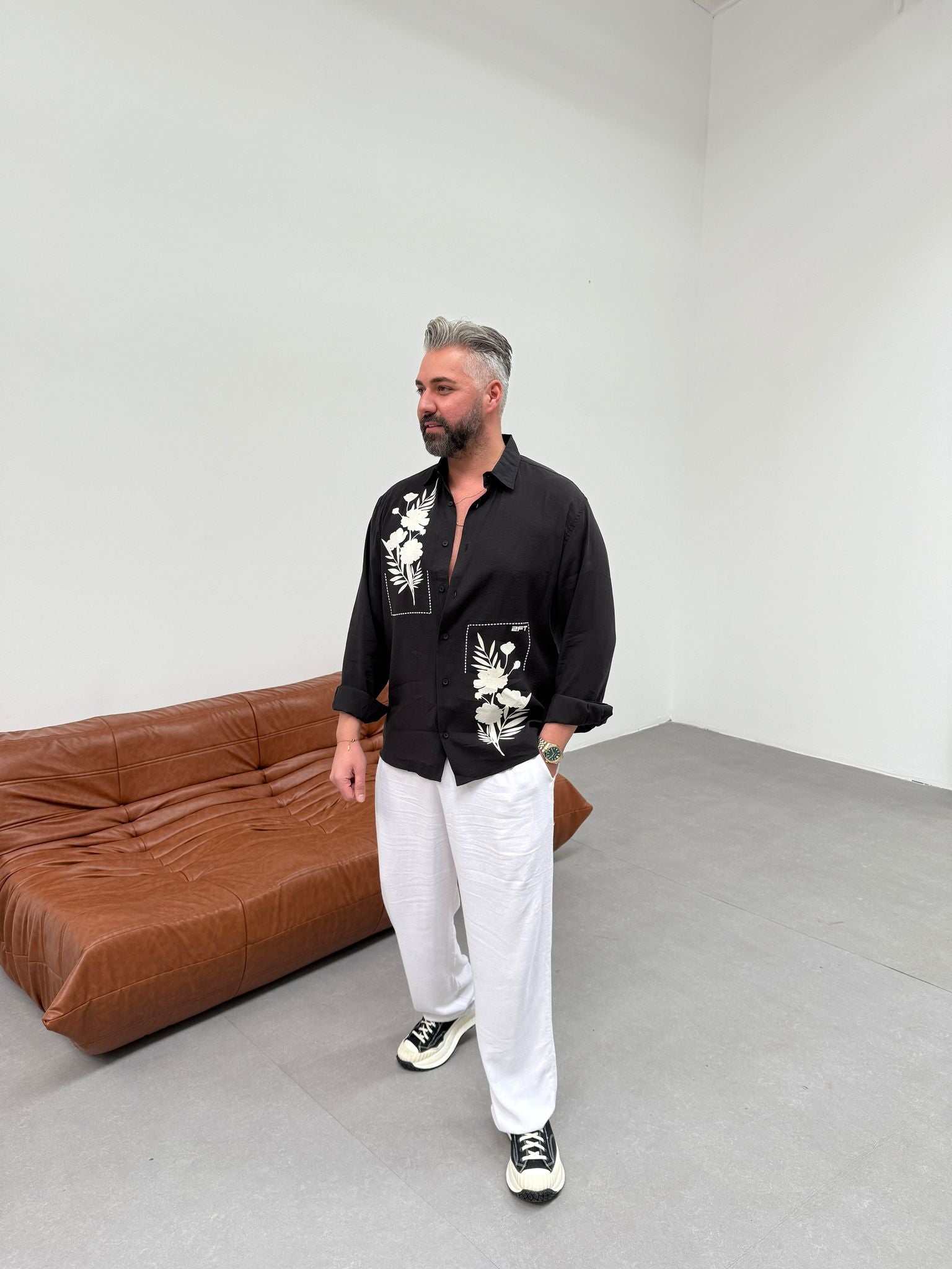 Siyah Desenli Keten Gömlek